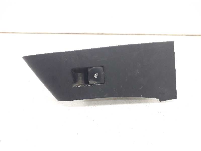 OPEL Astra J (2009-2020) Front Right Door Window Switch 13301886 20193551