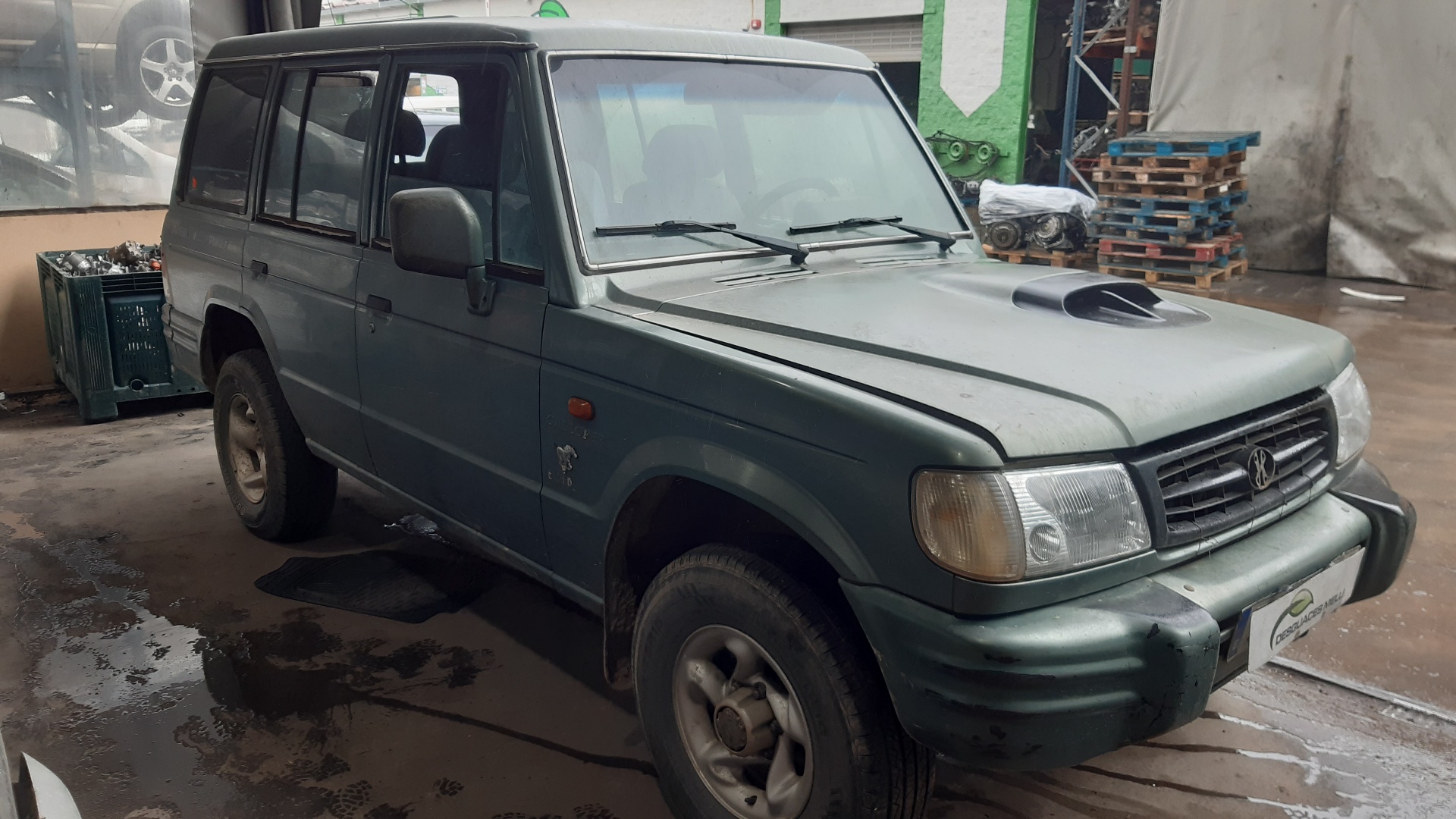 MITSUBISHI Крышка багажника SM218008E 20999715