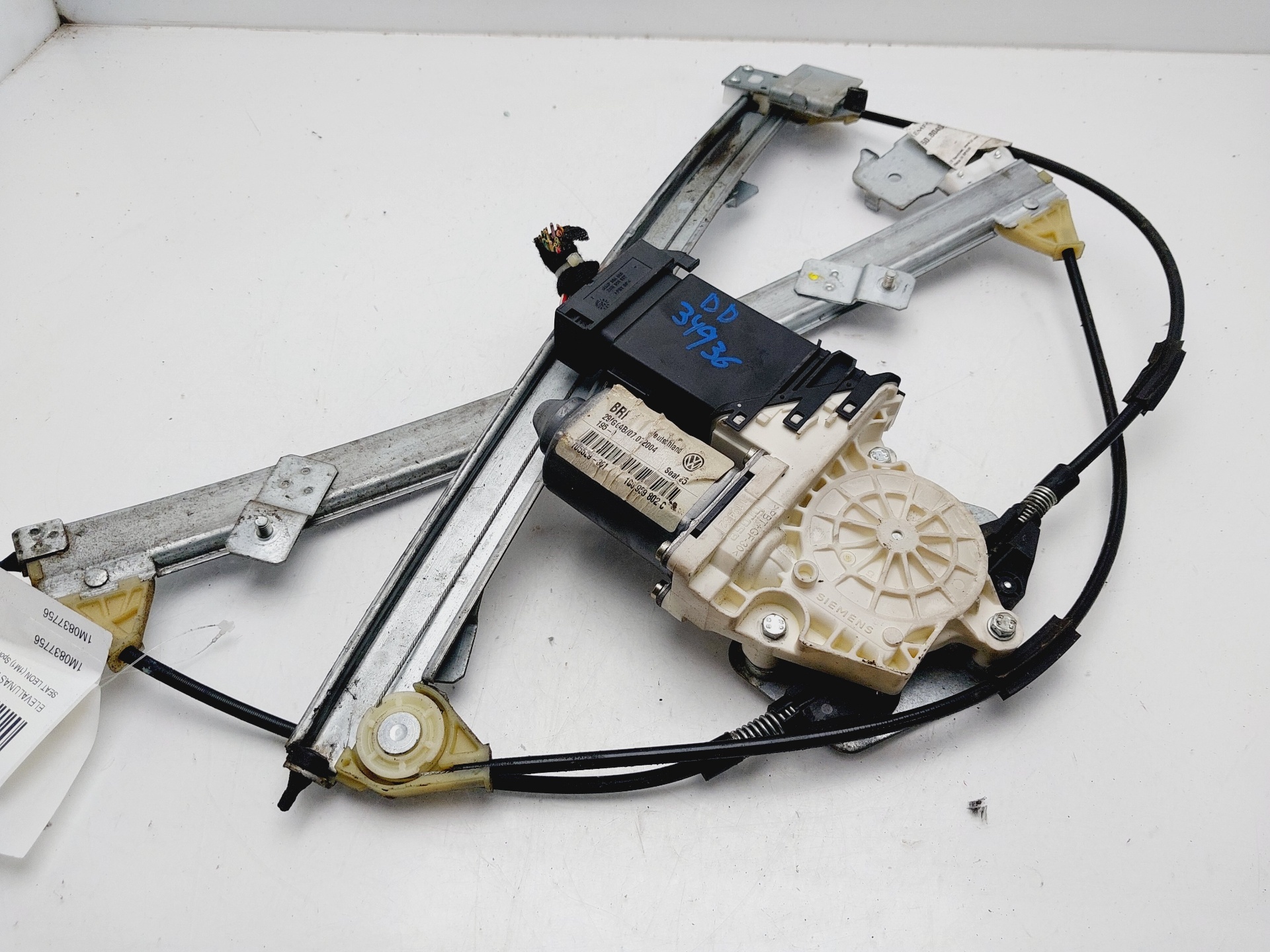 SEAT Leon 1 generation (1999-2005) Front Right Door Window Regulator 1M0837756 25425423