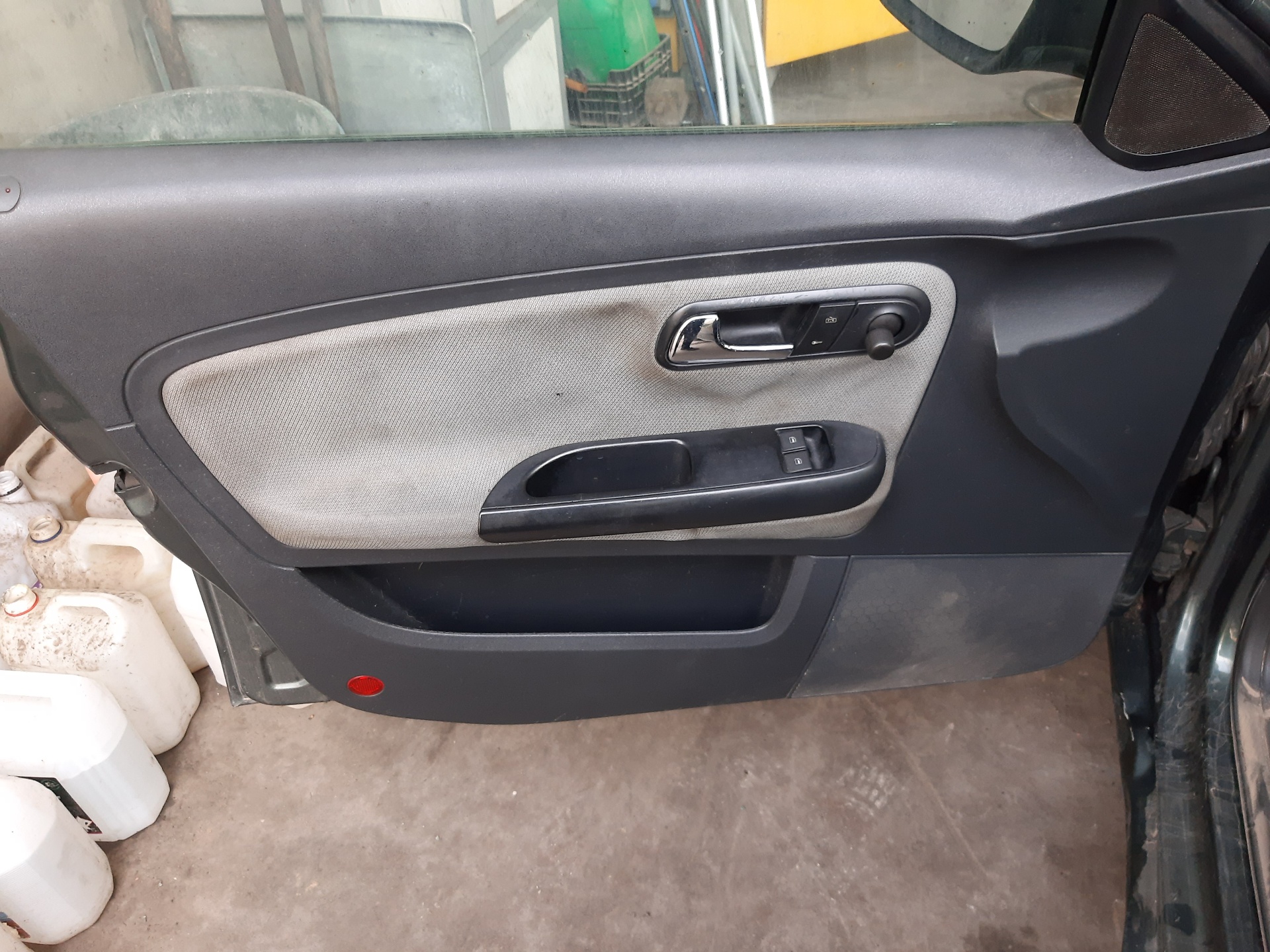 SEAT Cordoba 2 generation (1999-2009) Priekšējais kreisais durvju spogulis 6Q1820015C 22484488