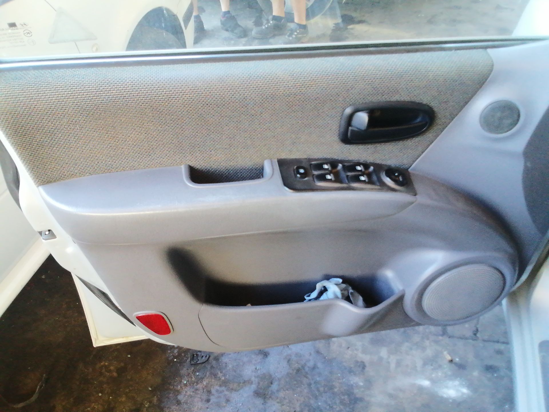 MERCEDES-BENZ Rear left door window lifter 9881017200 25682065