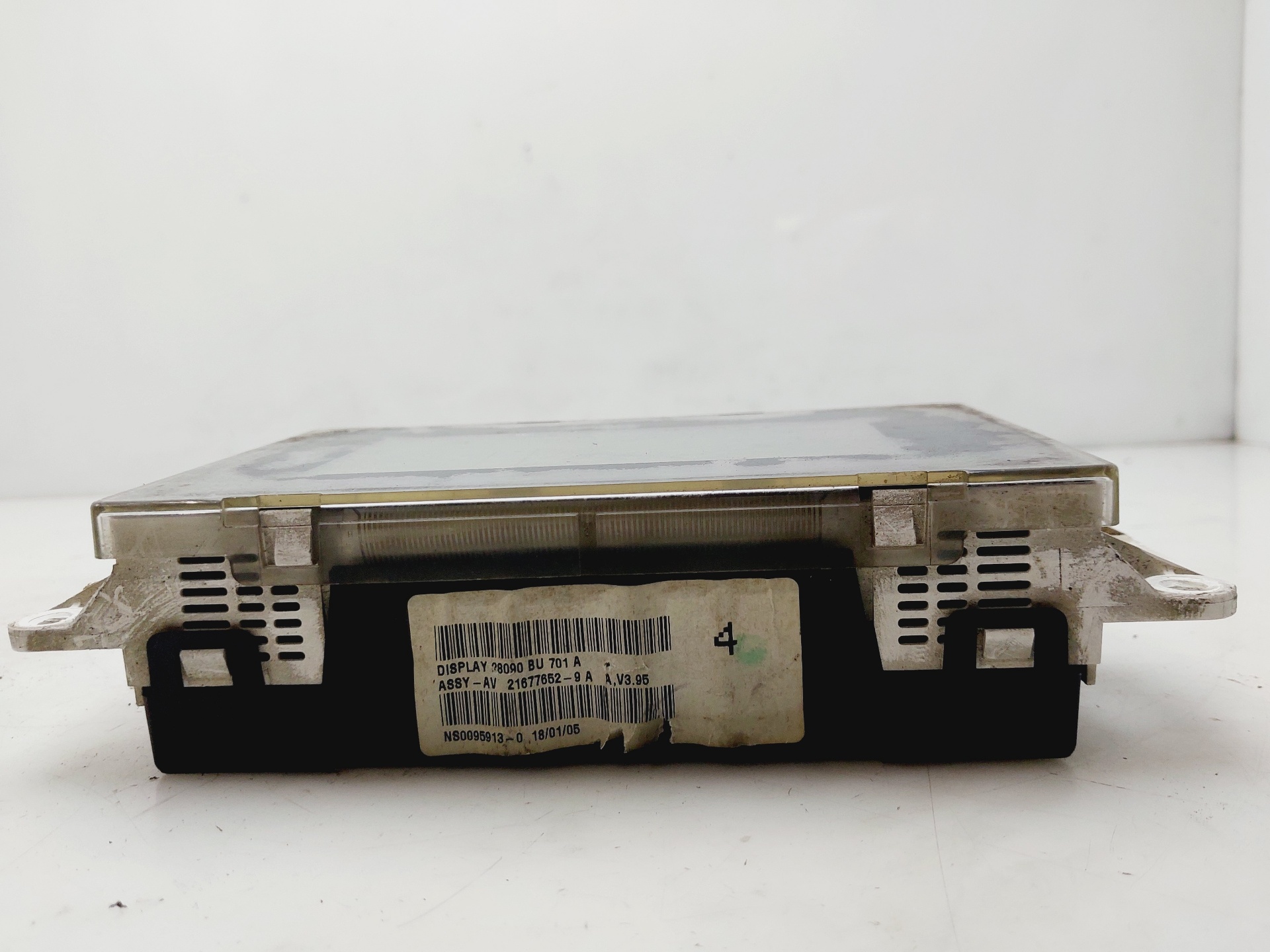 Pantalla multifunción K9K722 21677652 de Nissan Almera ii hatchback (n16) 2000-2003 82 CV - pieza usada