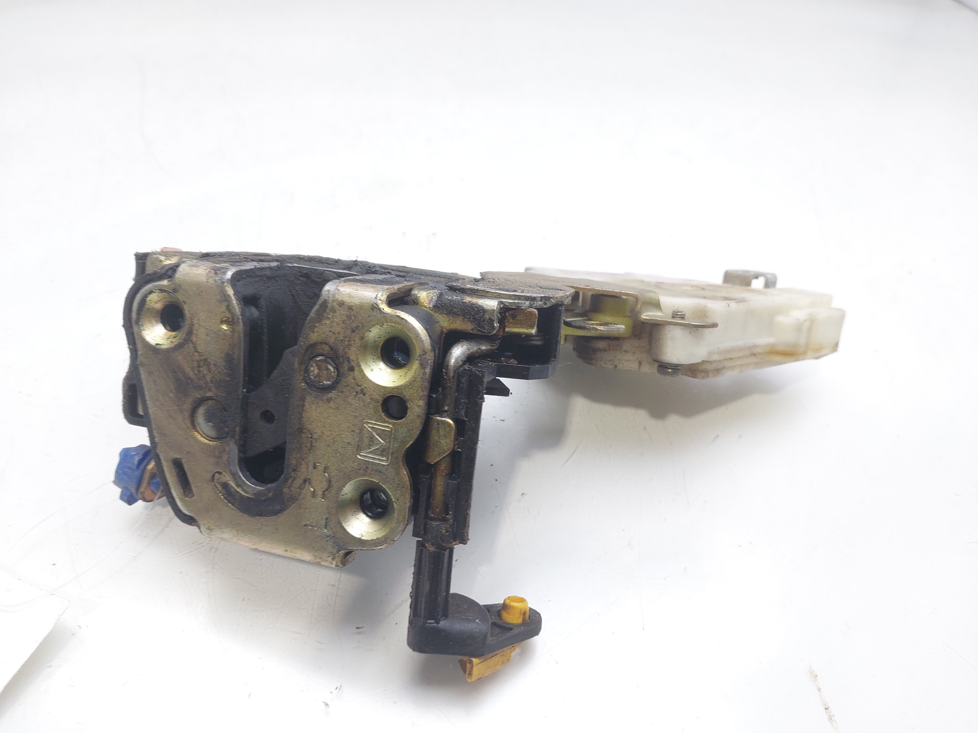 VAUXHALL Almera N16 (2000-2006) Front Left Door Lock 8055361U66 21708632