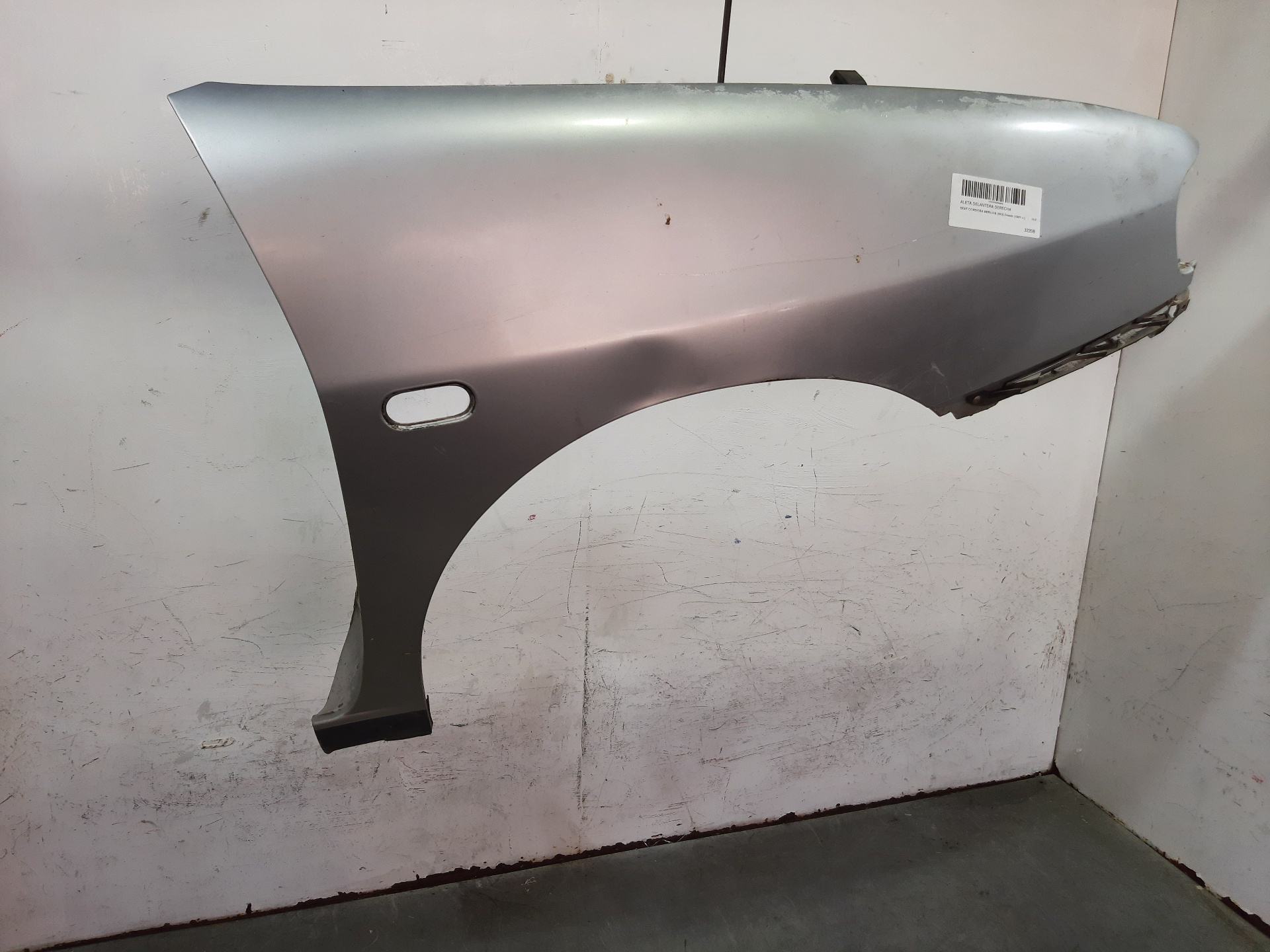 SEAT Ibiza 2 generation (1993-2002) Front Right Fender 6K0821022B 20767481