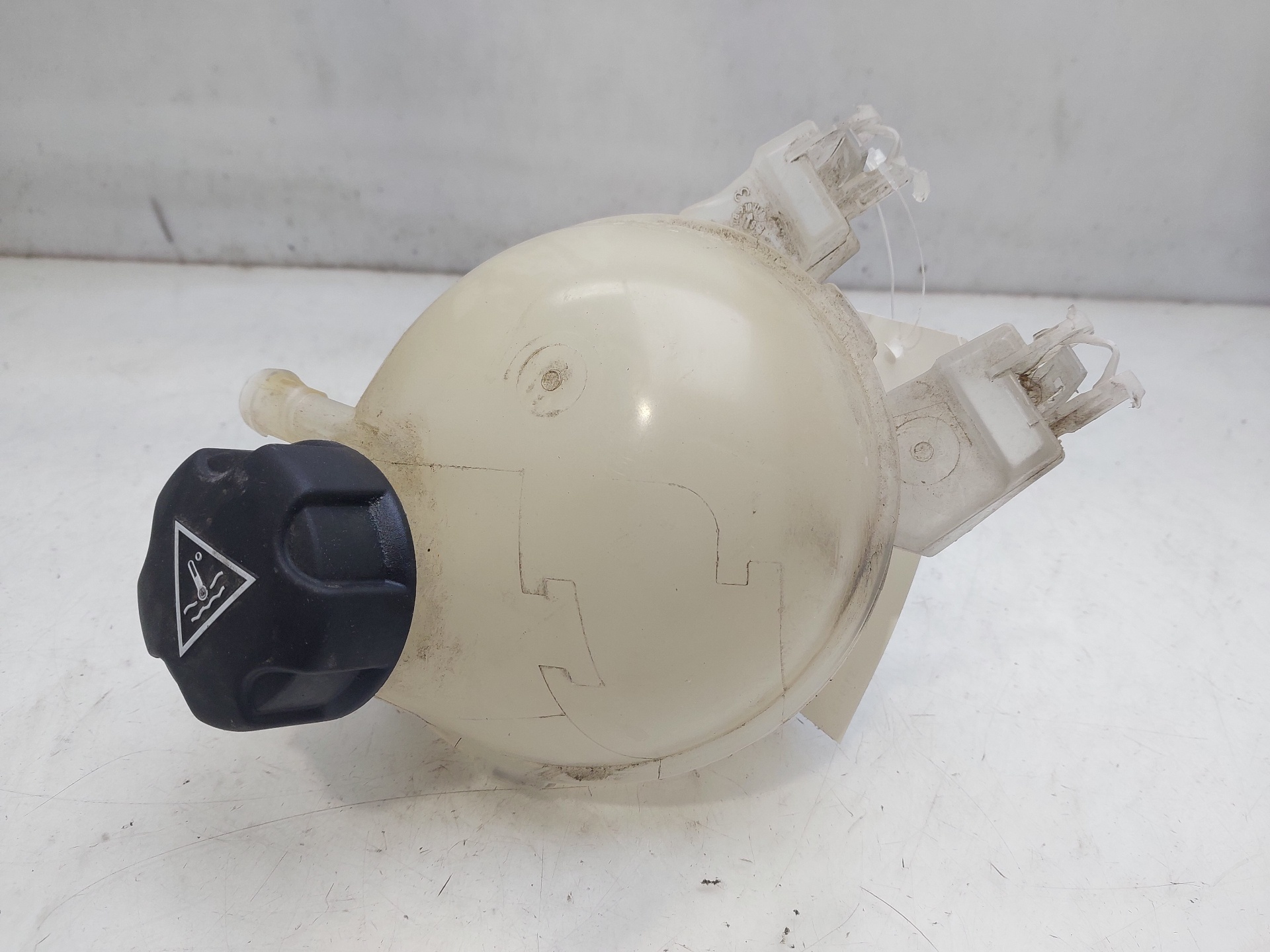 PEUGEOT 2008 1 generation (2013-2020) Expansion Tank 9800777280 24148577