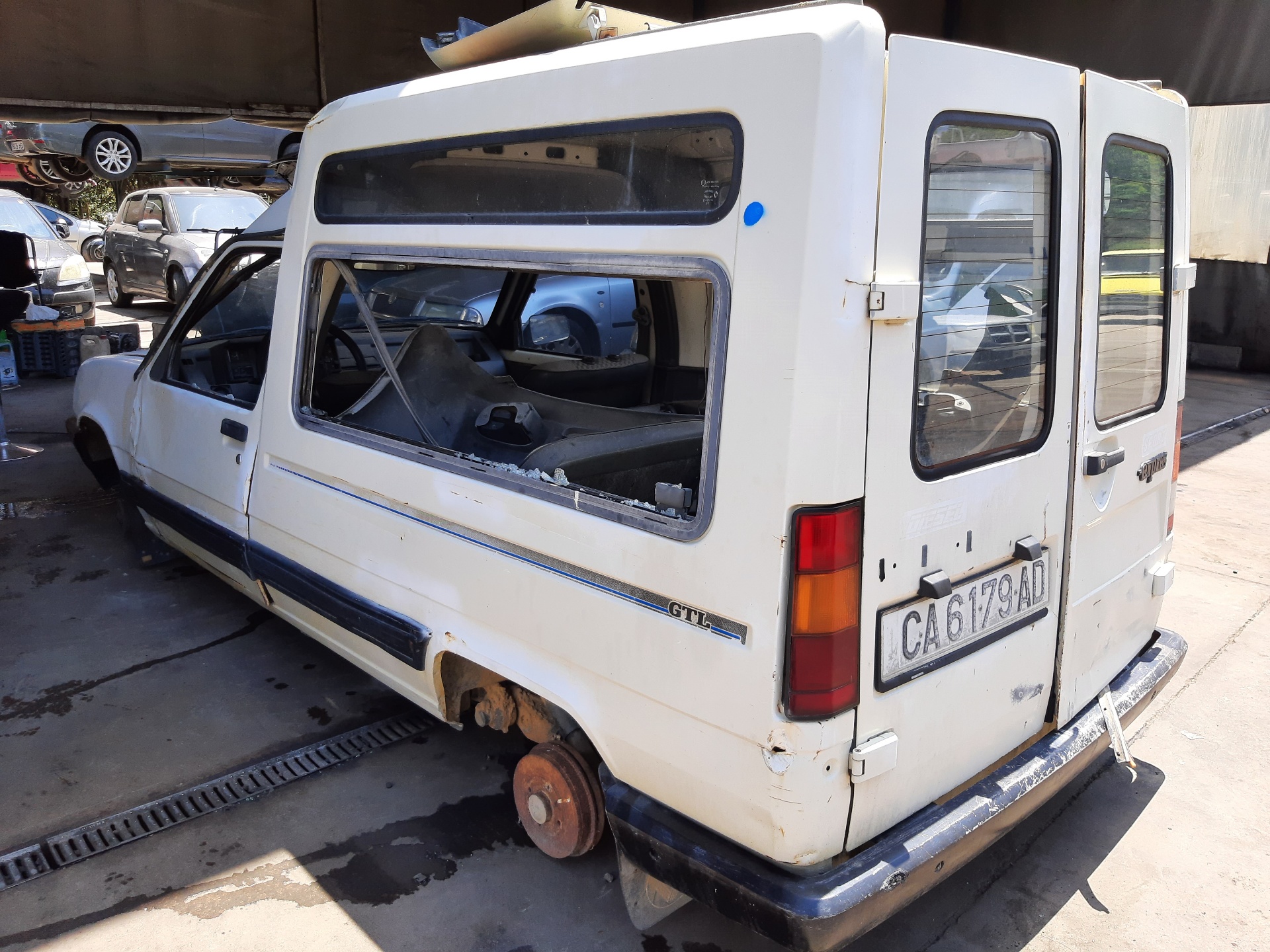 RENAULT Express Priekšējā labā spārna pagrieziena signāls 7700811996 25386680