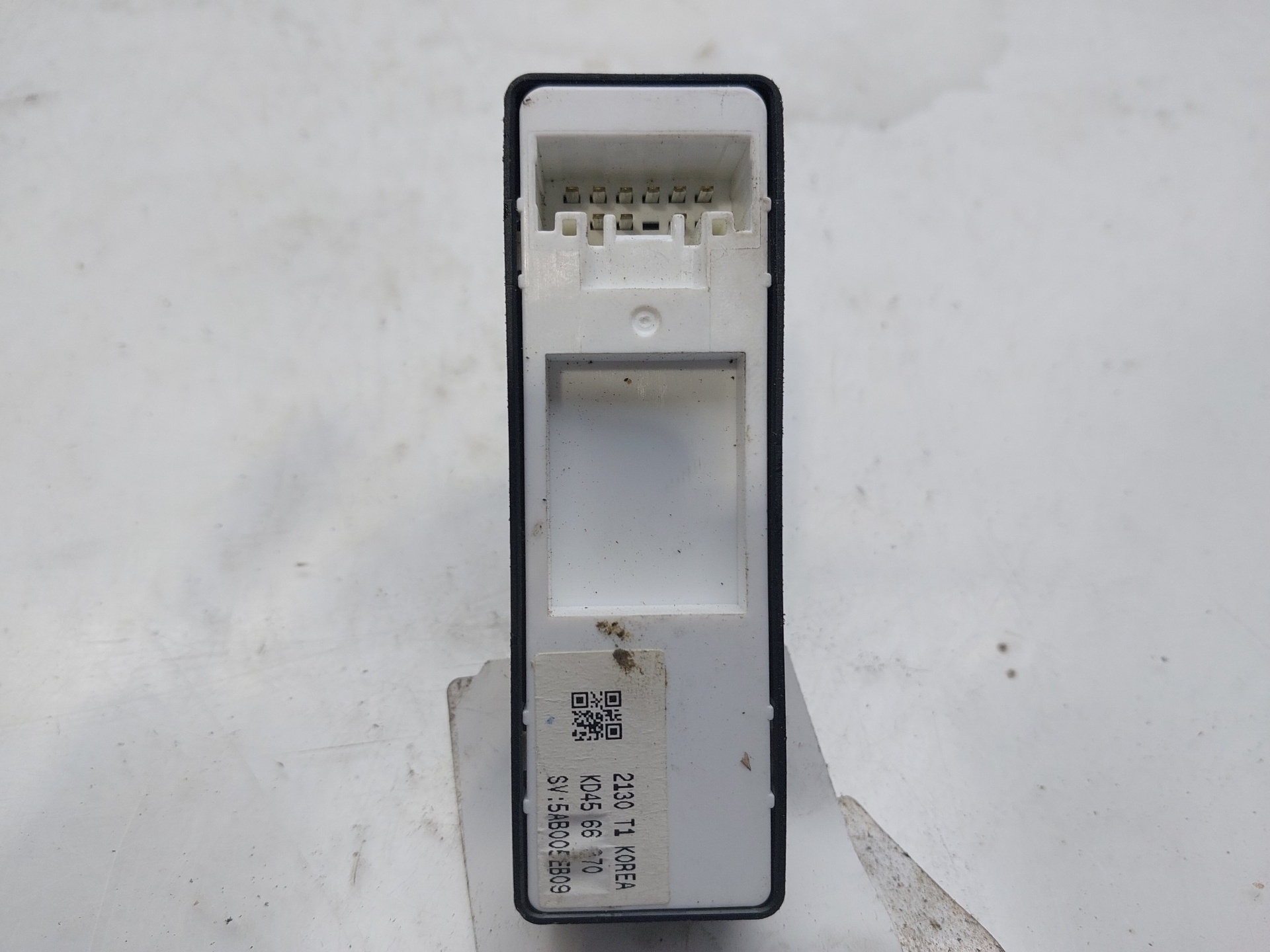 MAZDA CX-5 1 generation (2011-2020) Priekinių dešinių durų langų pakėlimo mygtukai KD4566370 24143527