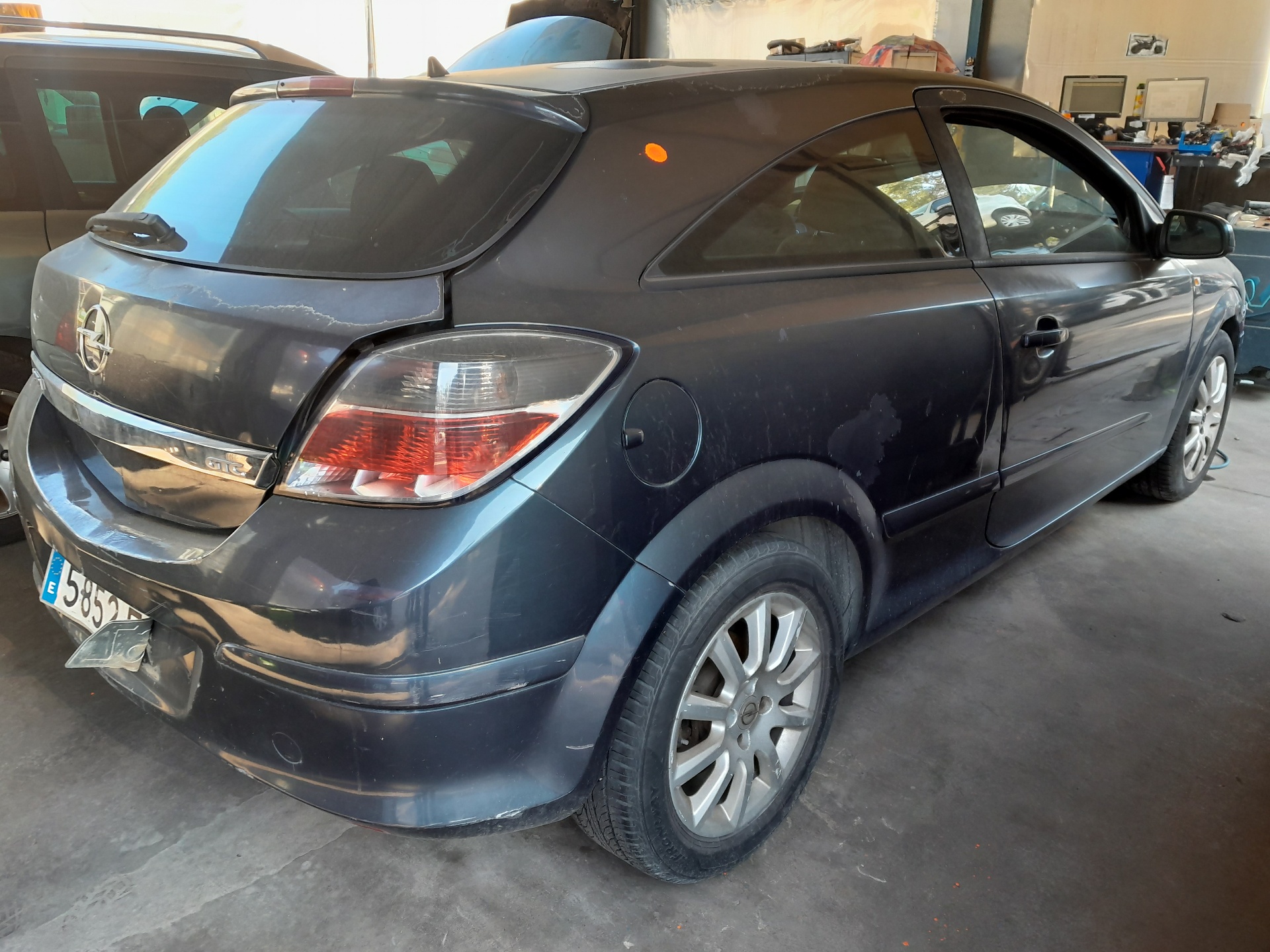 MG Astra J (2009-2020) Jobb oldali napellenző 13113045 20152599