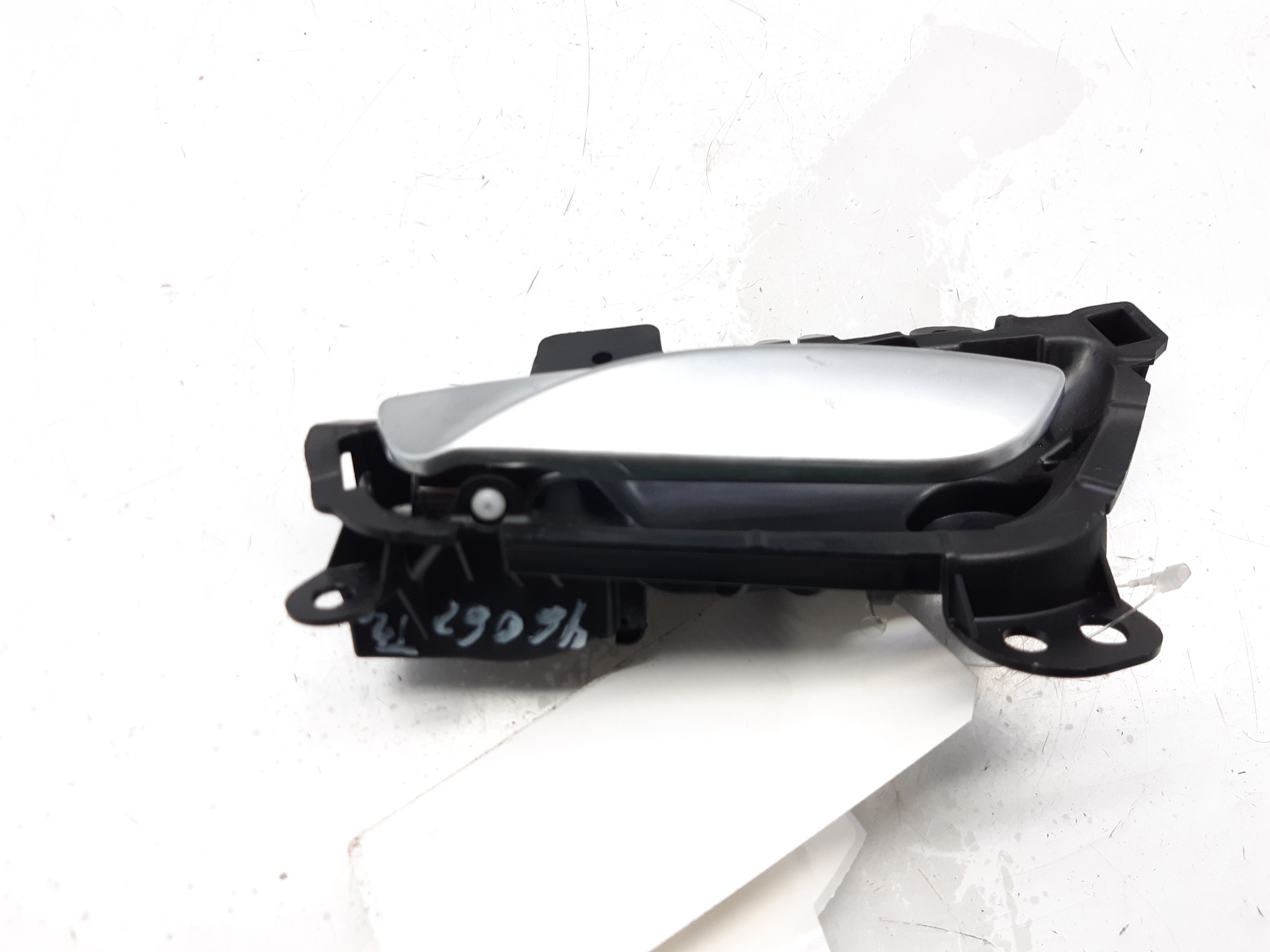 BMW 1 Series F20/F21 (2011-2020) Kreisais aizmugurējais iekšējais atvēršanas rokturis 10628510 18687156