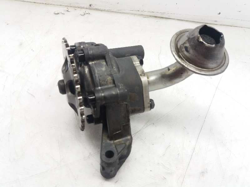 VOLKSWAGEN Passat B5 (1996-2005) Oil Pump 06A115105B 20186249