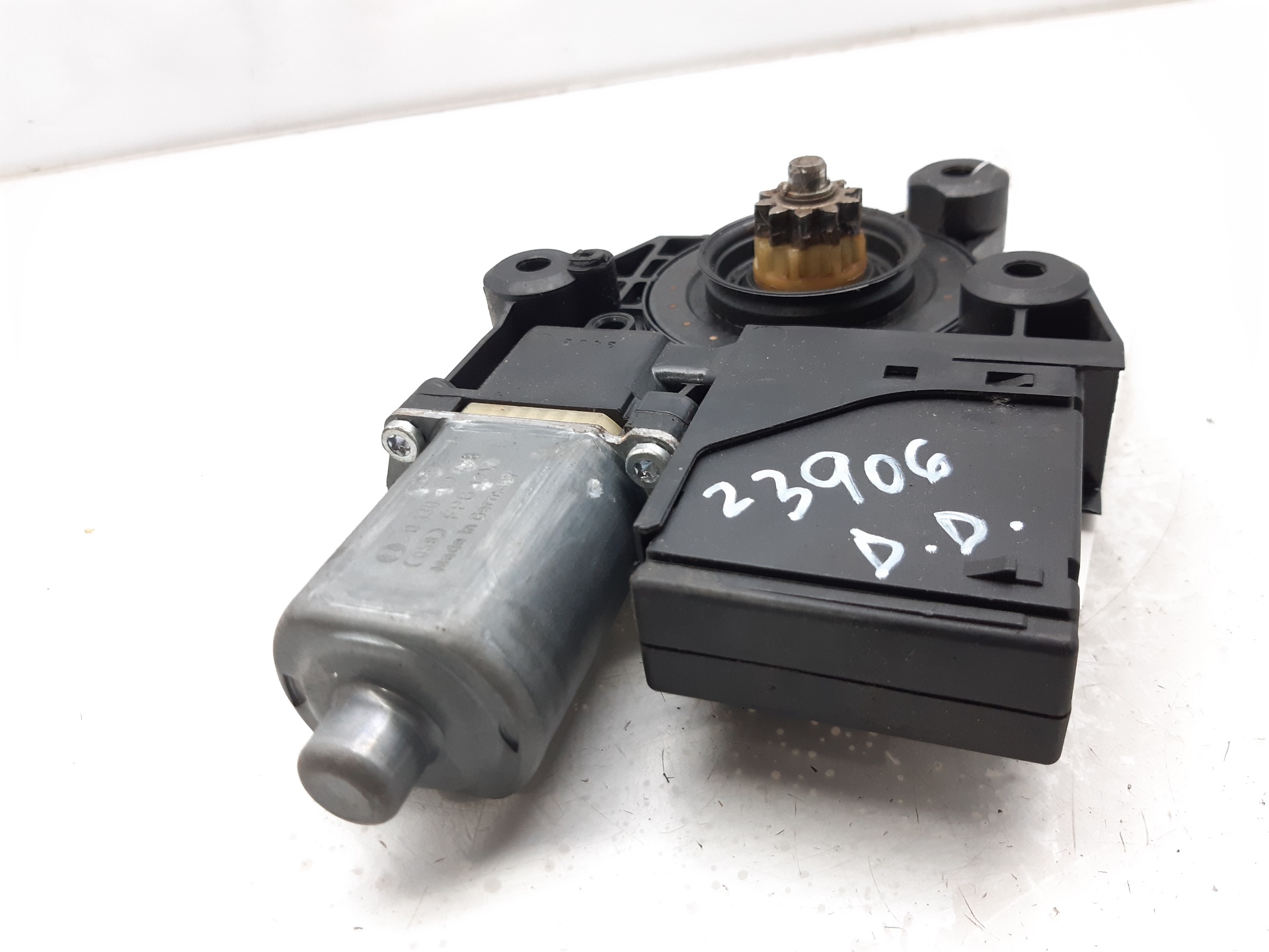 RENAULT Megane 3 generation (2008-2020) Motor de control geam ușă dreapta față 807301396R 18683100