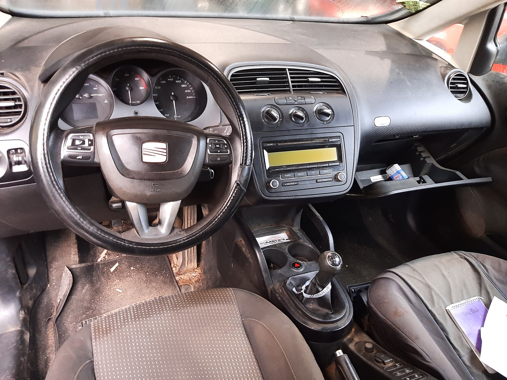 SEAT Toledo 3 generation (2004-2010) Priekinių kairių durų stiklo pakelėjas 5P0837462 22433006