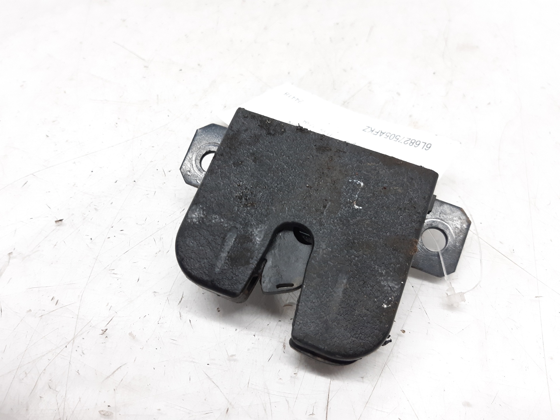 SEAT Leon 1 generation (1999-2005) Takaluukun takaluukun lukko 6L6827505AFKZ 18704760