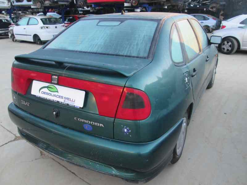 SEAT Cordoba 1 generation (1993-2003) Передний левый указатель поворота 6K0953049 24121684