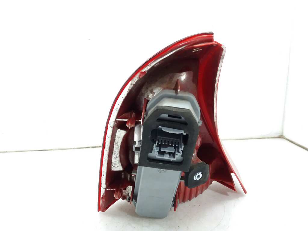 RENAULT Clio 2 generation (1998-2013) Rear Right Taillight Lamp 8200917487 20182439