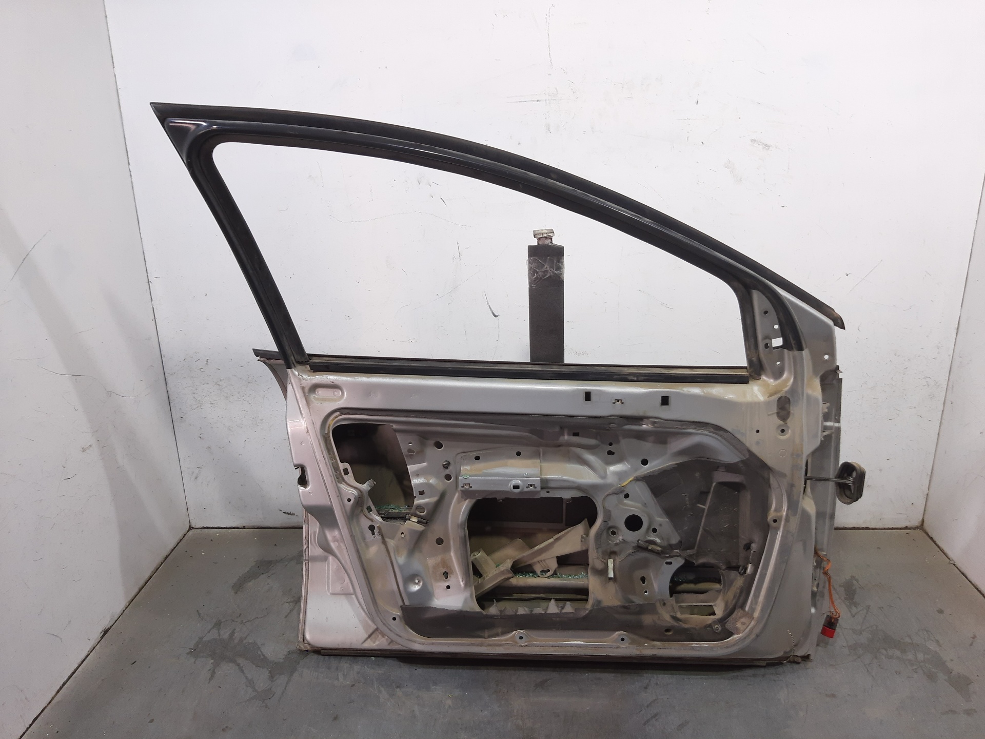 CITROËN C5 1 generation (2001-2008) Front Left Door 9002P1 22958421