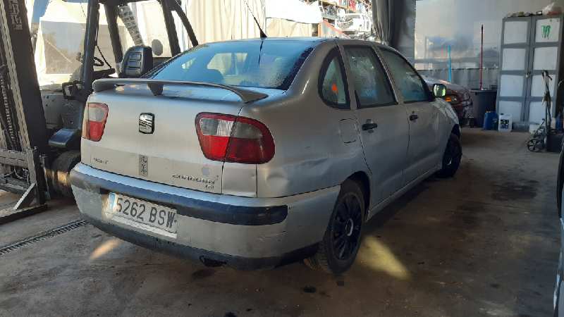 SEAT Ibiza 2 generation (1993-2002) Главина на предно дясно колело 1H0407256B 18599629