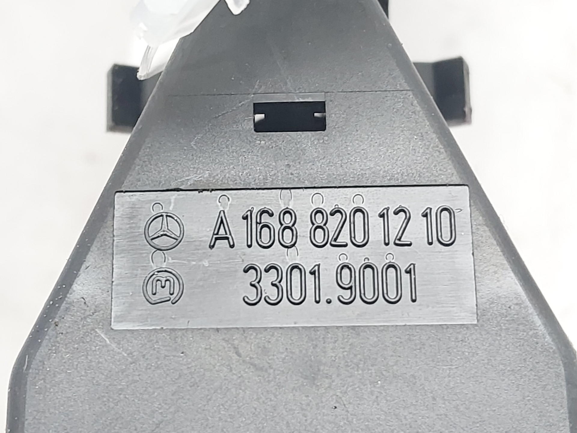 MERCEDES-BENZ A-Class W168 (1997-2004) кнопка опасности A1688201210 18796294
