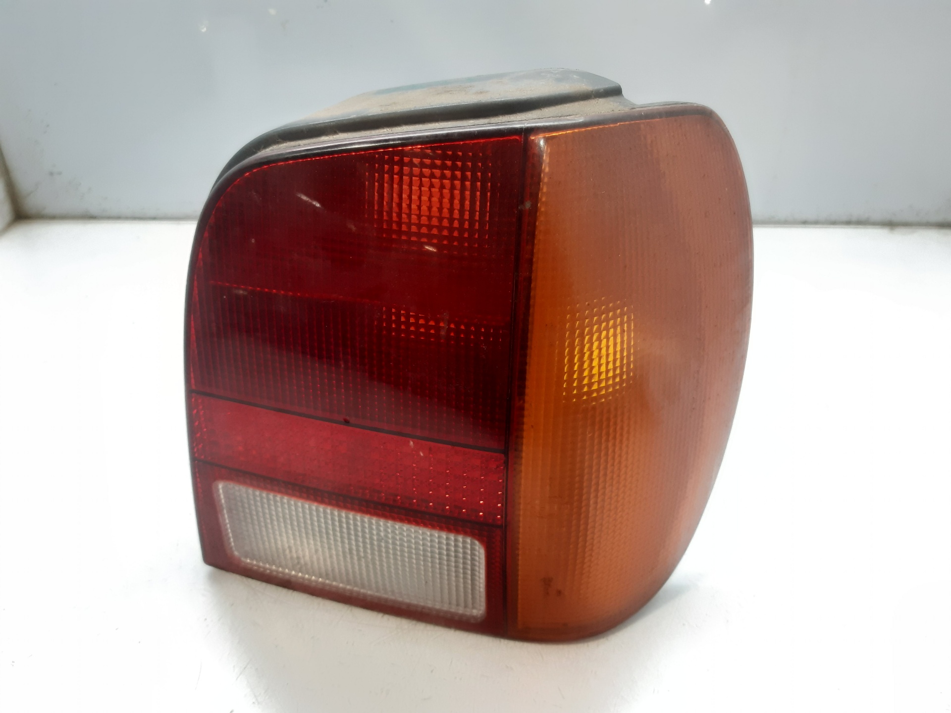 VOLKSWAGEN Polo 3 generation (1994-2002) Rear Left Taillight 6N0945095B 22421636