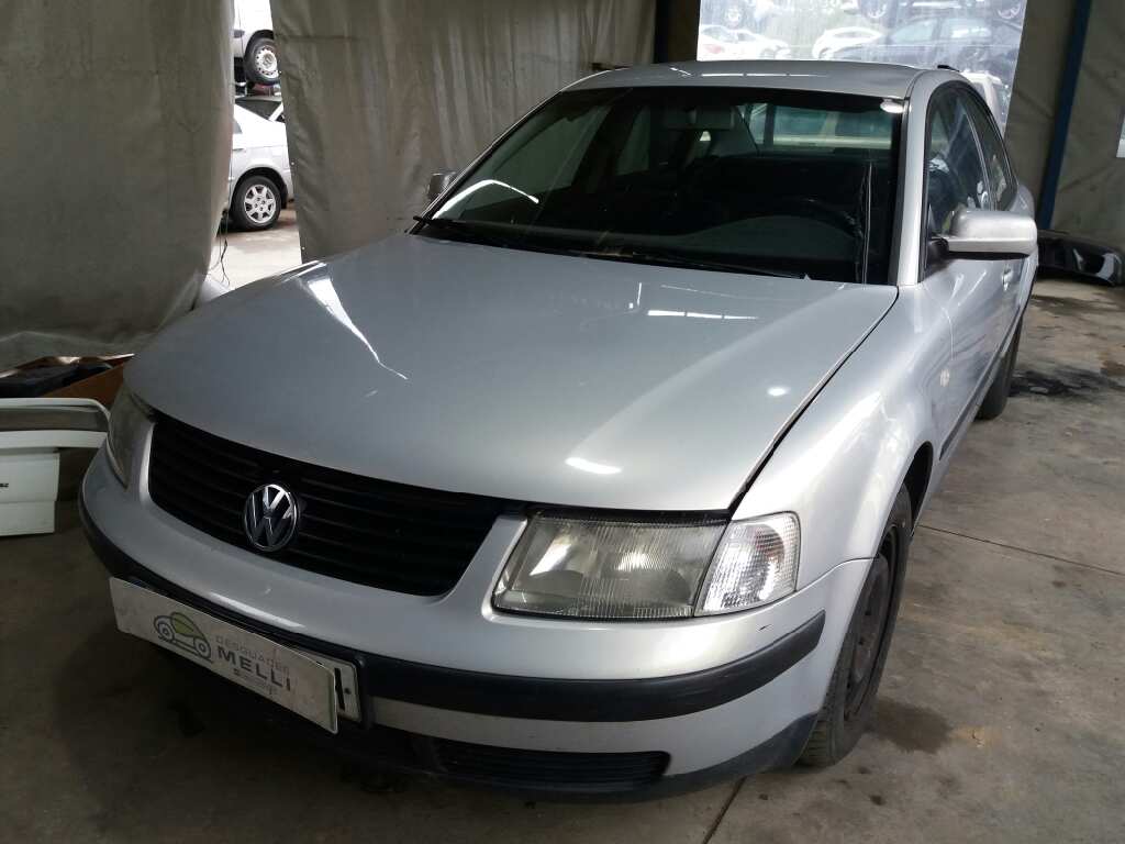 VOLKSWAGEN Passat B5 (1996-2005) Oikean puolen siipipeili 3B0857934 20187546