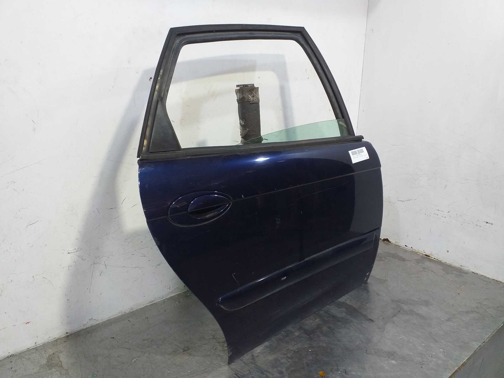 VOLKSWAGEN Golf 4 generation (1997-2006) Rear Right Door 9008F4 25399596