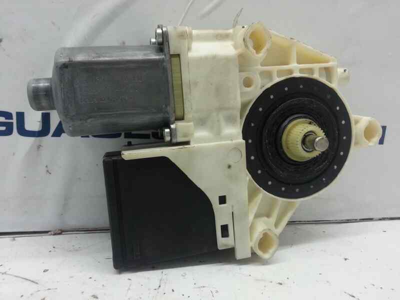 RENAULT Megane 3 generation (2008-2020) Rear Left Door Window Control Motor 827310002R 20166109