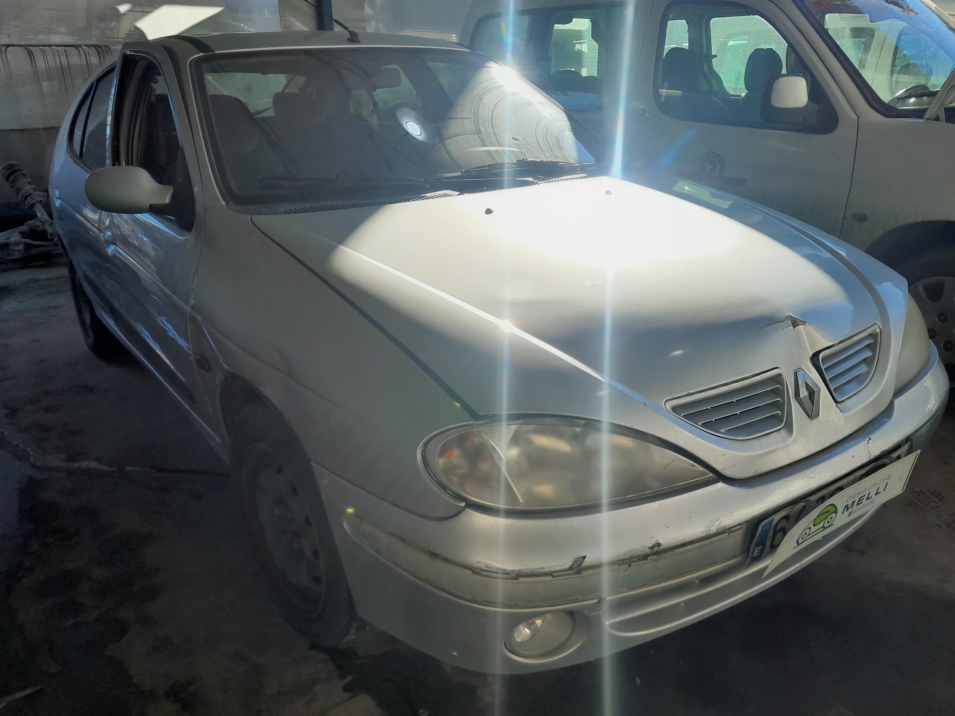 RENAULT Megane 1 generation (1995-2003) Priekšējais kreisais miglas lukturis 7700420126 24148377