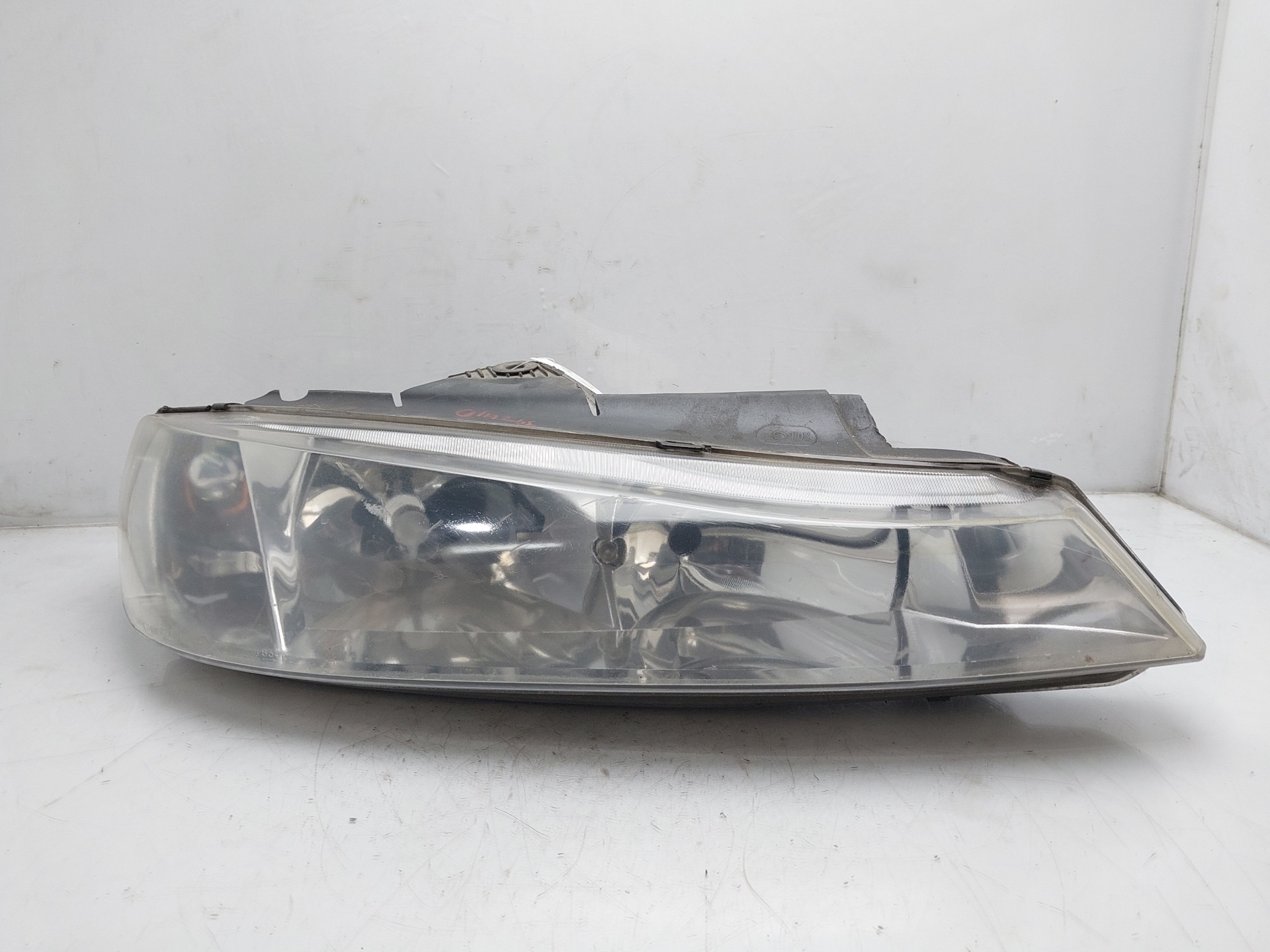 PEUGEOT 406 1 generation (1995-2004) Front Right Headlight 9630423177 24401077