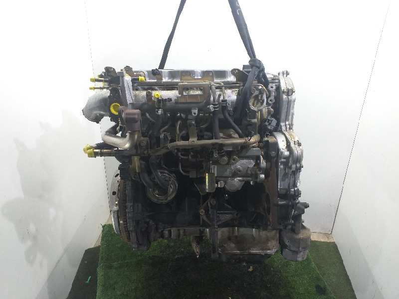 NISSAN Almera N16 (2000-2006) Motor YD22 24107801