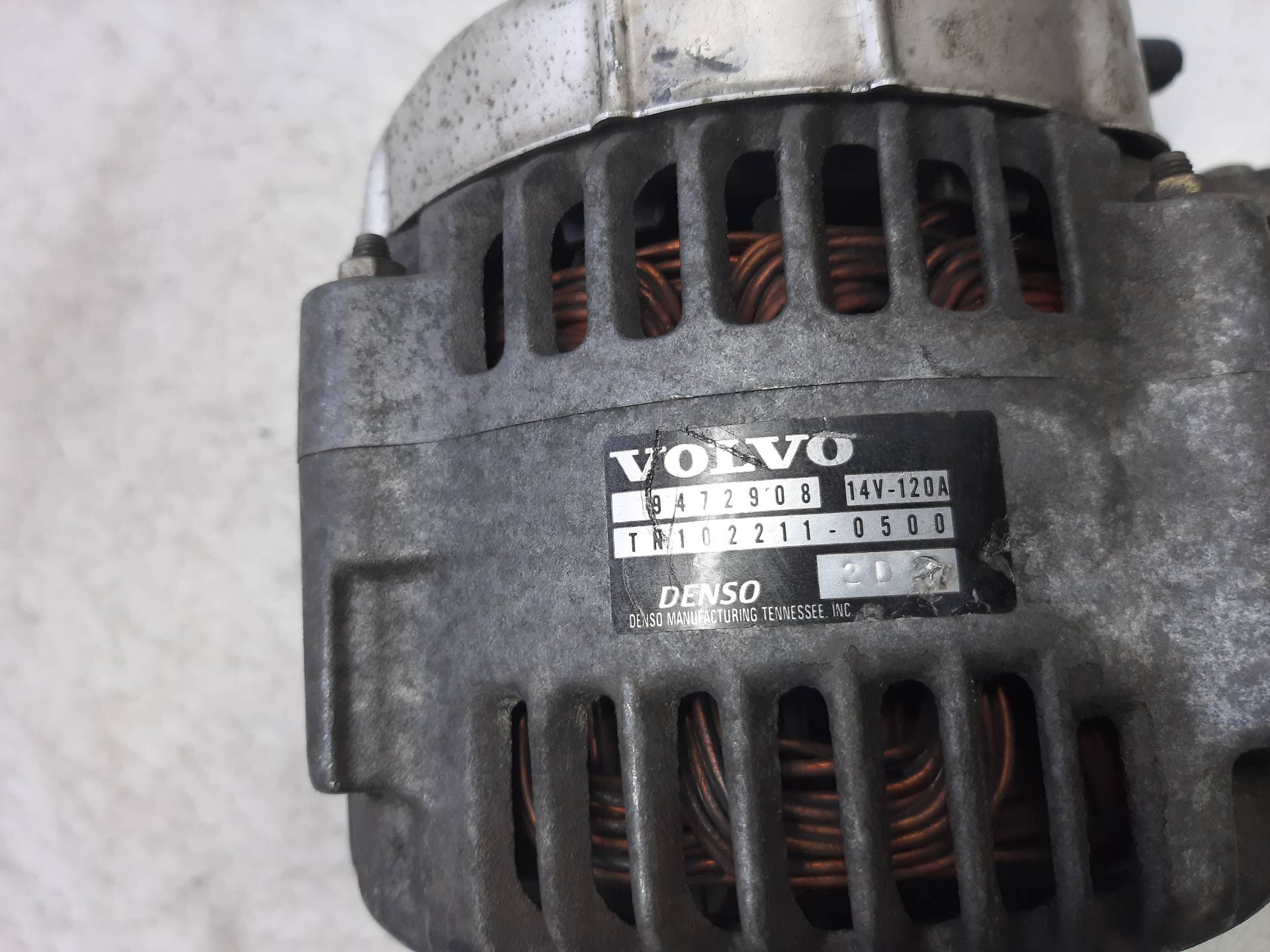 VOLVO V40 1 generation (1996-2004) Alternator 9472908 24931233