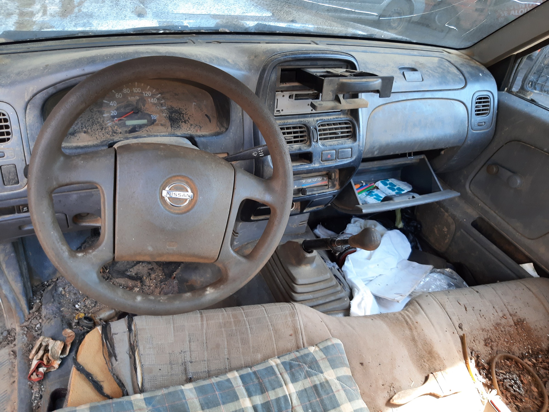 NISSAN Navara D22 (1997-2005) Priekinių kairių durų vidinis rankenos rėmelis 806712S400 21758540