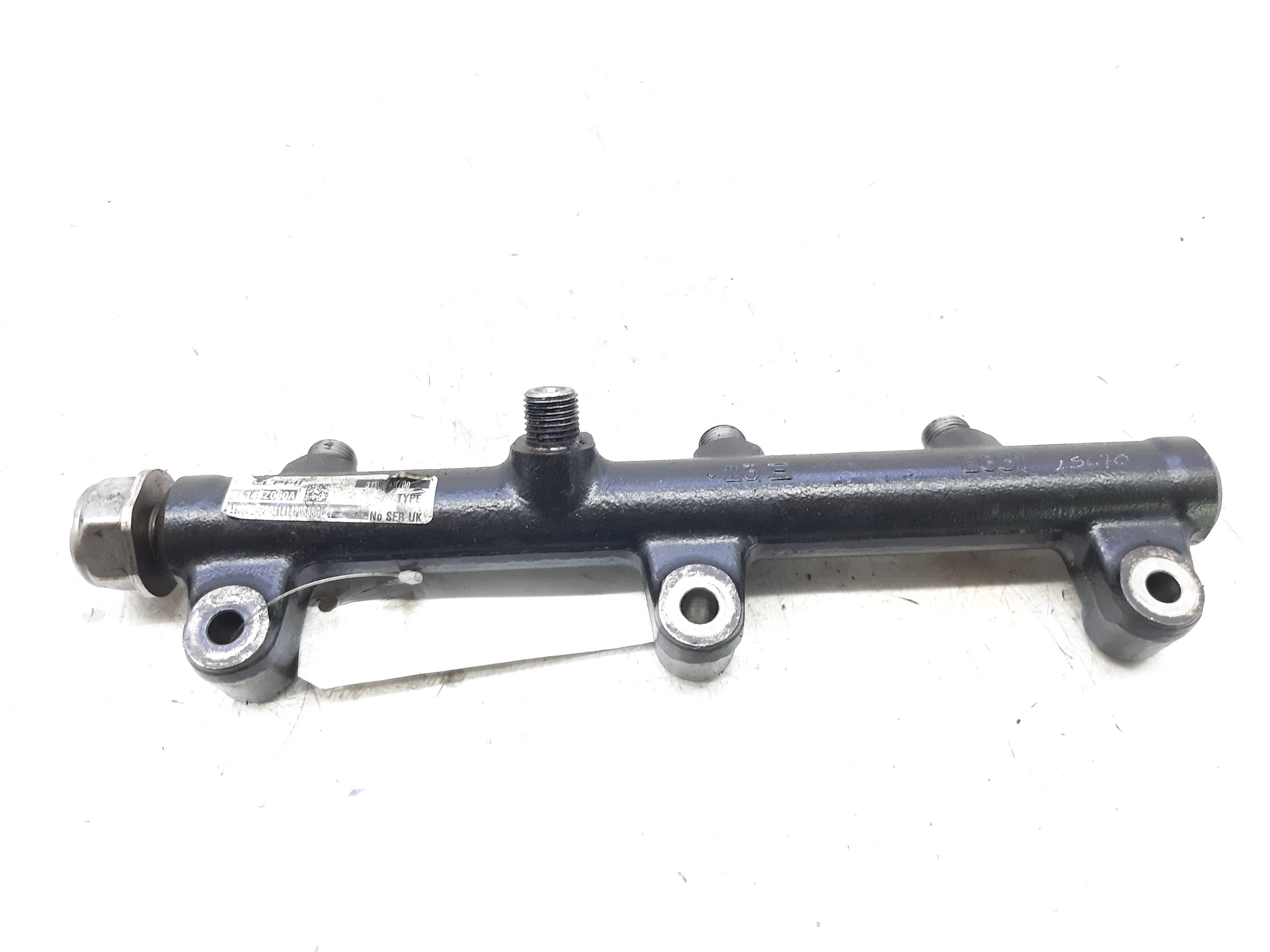 KIA Carnival UP/GQ (1999-2006) Fuel Rail R9144Z060A 18747772