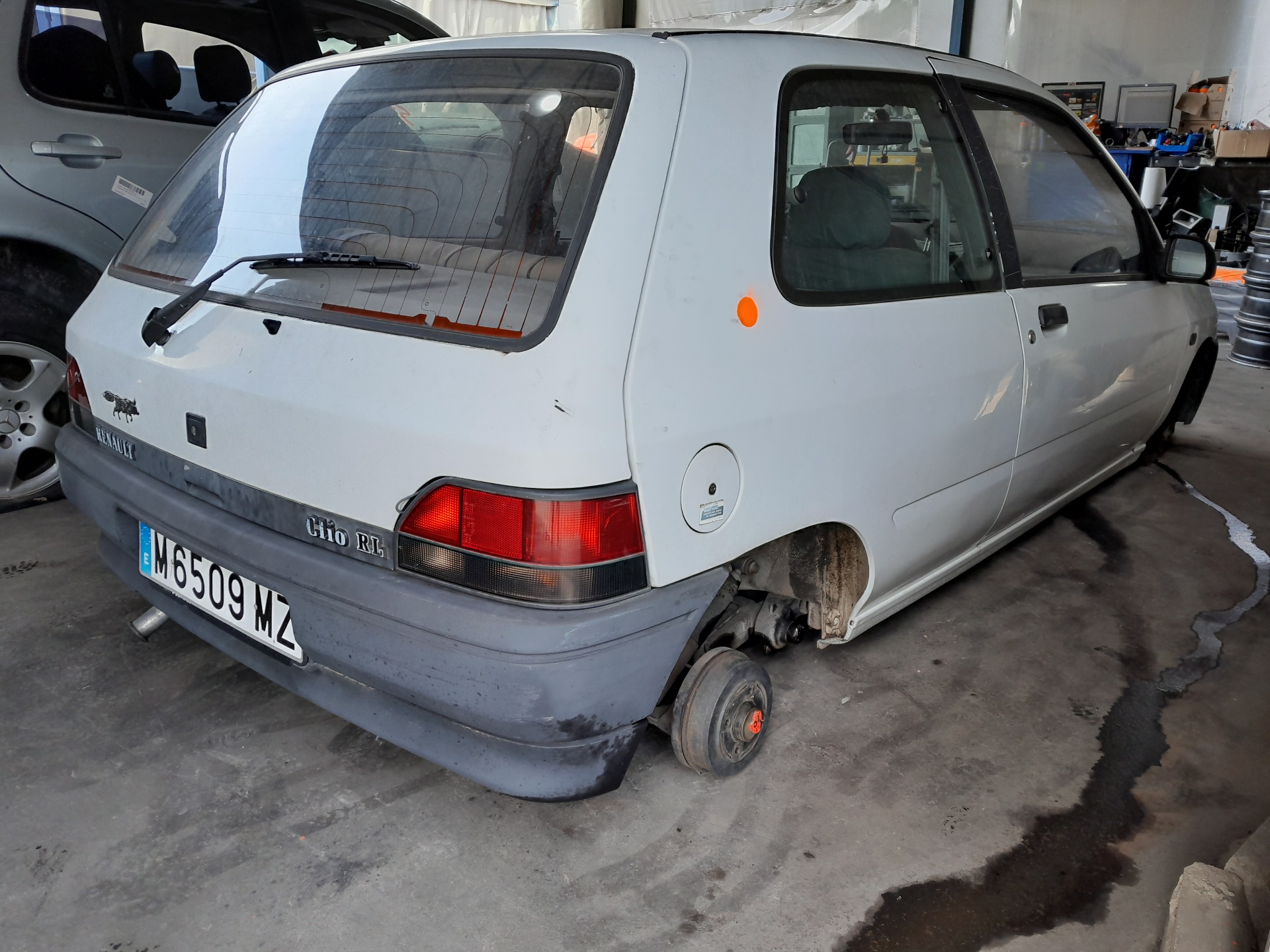 RENAULT Clio 1 generation (1990-1998) Бампер задний 7701466676 22465584