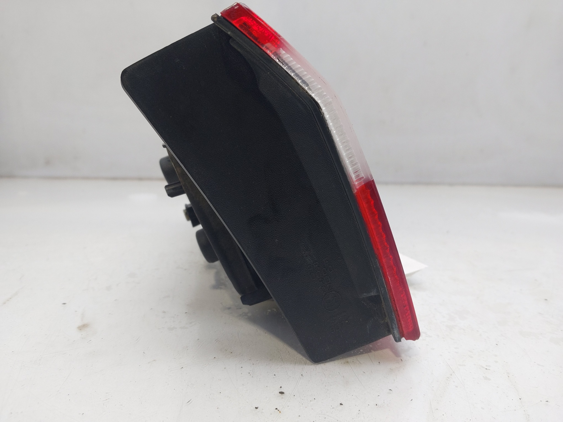 RENAULT Rear Left Taillight 8200002475 24139060