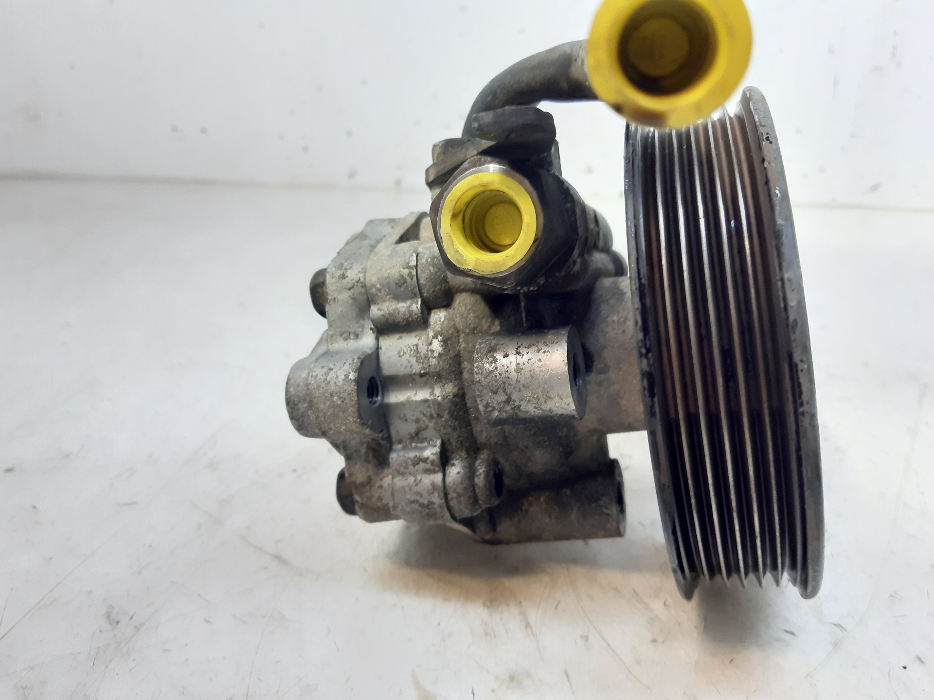 KIA Carens 2 generation (2002-2006) Power Steering Pump 0K2KC32600 18743251