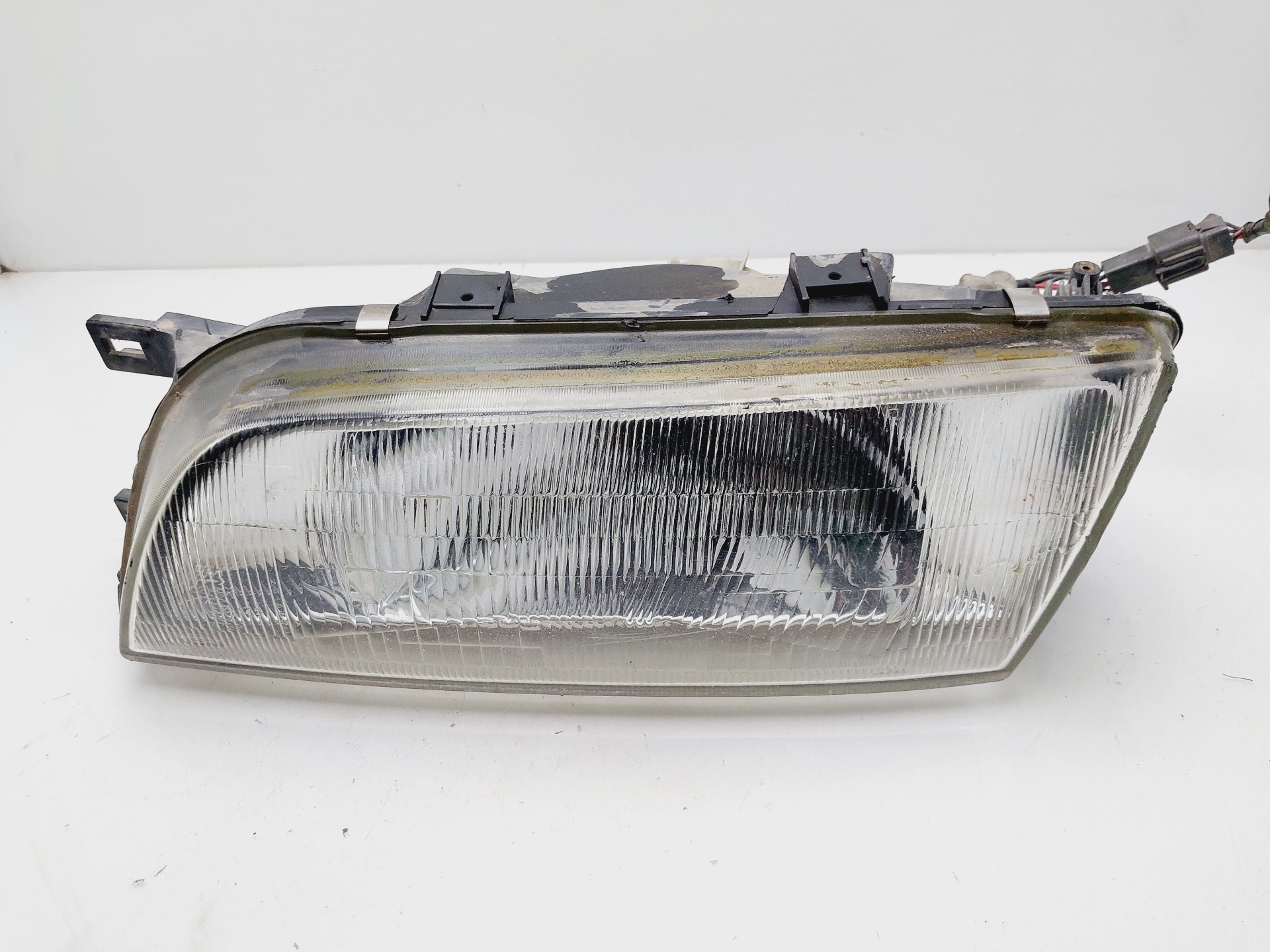 NISSAN Almera N15 (1995-2000) Front Left Headlight 260651N711 25412450