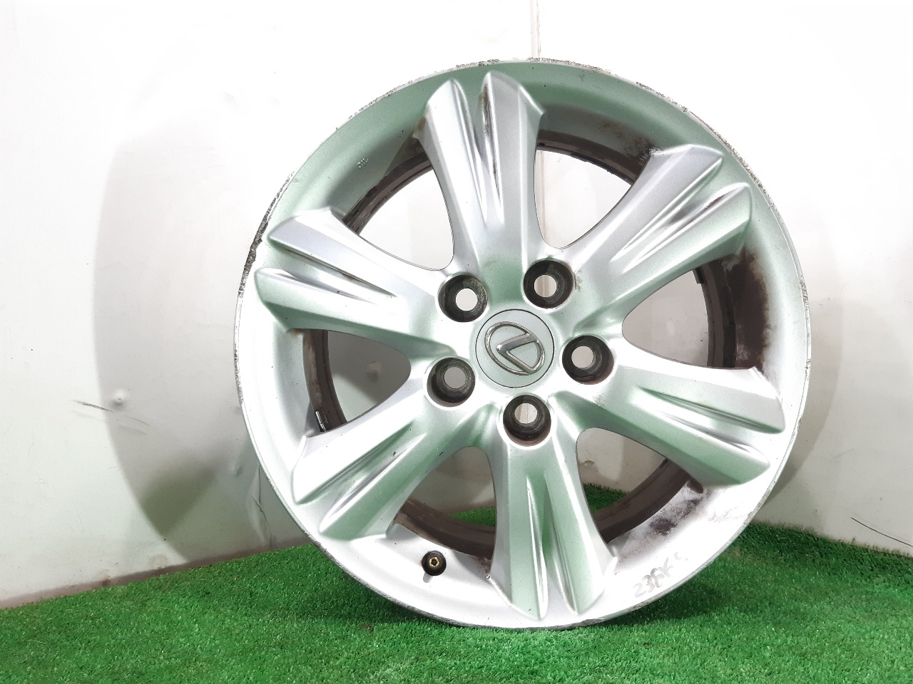 LEXUS IS XE20 (2005-2013) Wheel Set R16 24021037