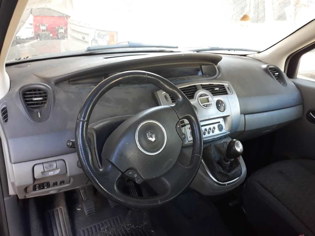 RENAULT Scenic 2 generation (2003-2010) кнопка опасности 8200407415 20194652