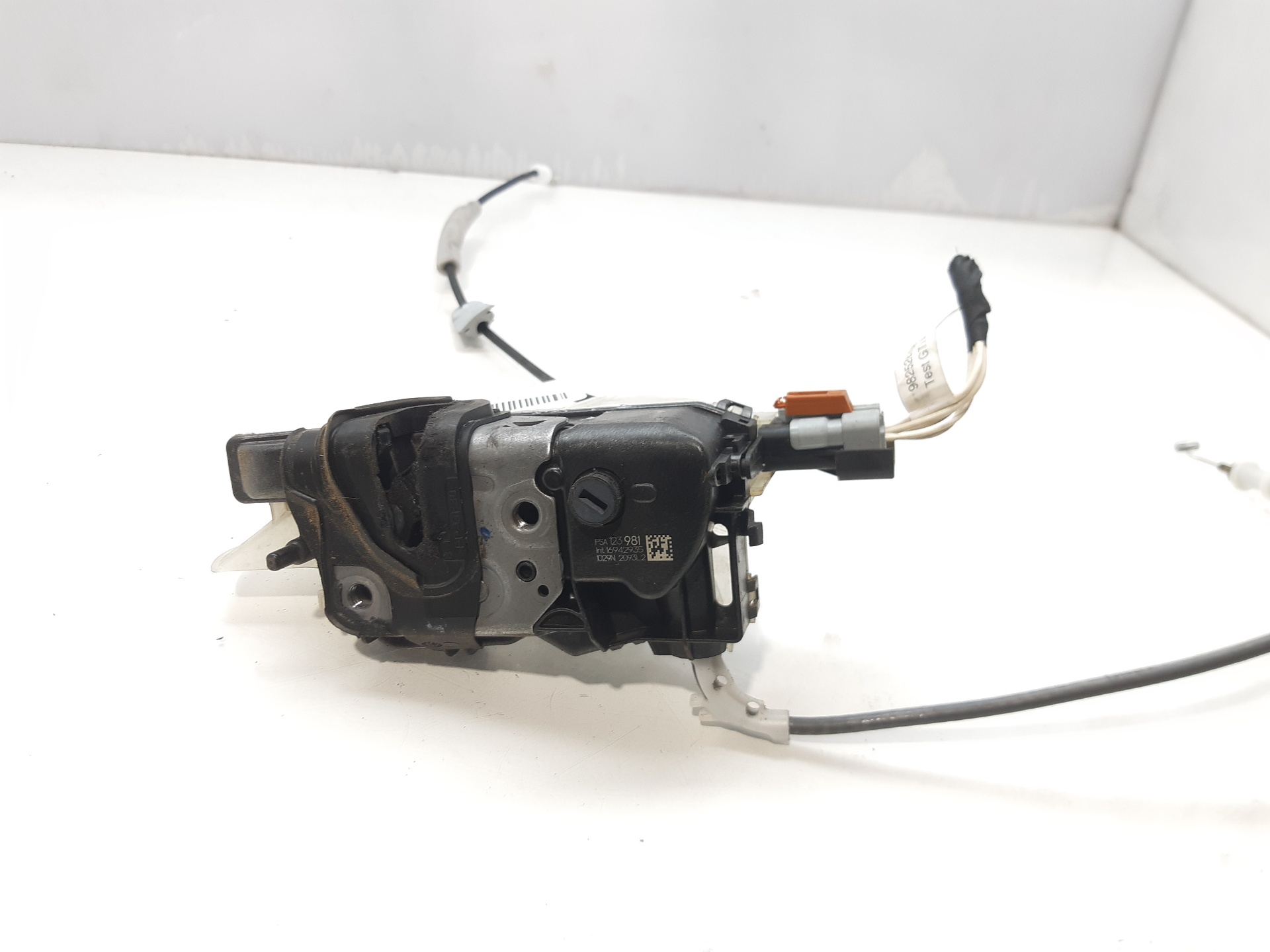 CITROËN C3 2 generation (2009-2016) Front Left Door Lock 9812398180 22461802