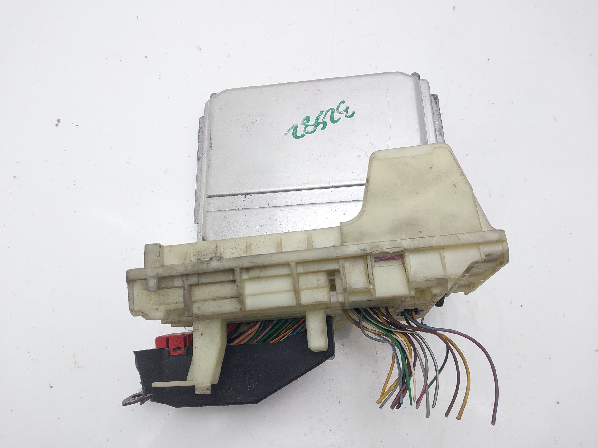 LEXUS S60 1 generation (2000-2009) Engine Control Unit ECU 30646978A 22414541