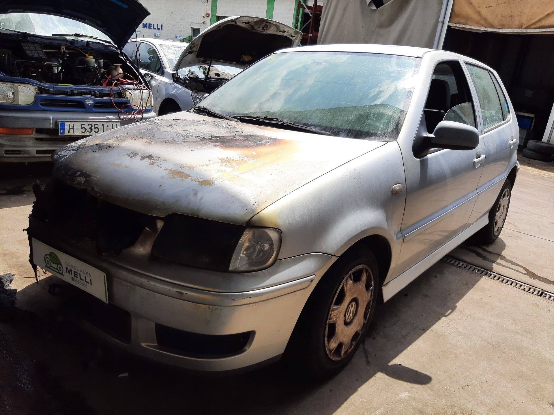 NISSAN Polo 3 generation (1994-2002) Citas virsbūves detaļas 1J6827565A 22330380