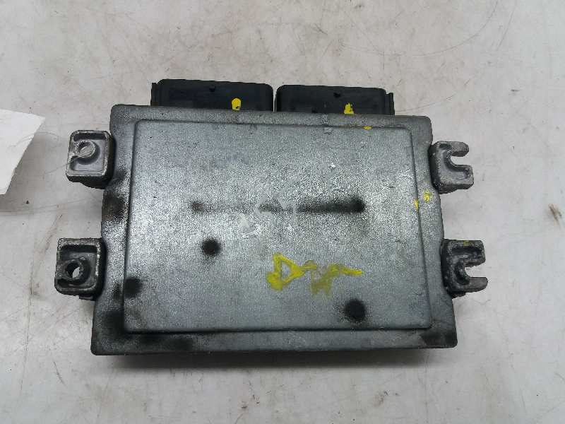 VAUXHALL Clio 3 generation (2005-2012) Engine Control Unit ECU 8200326395 24883537