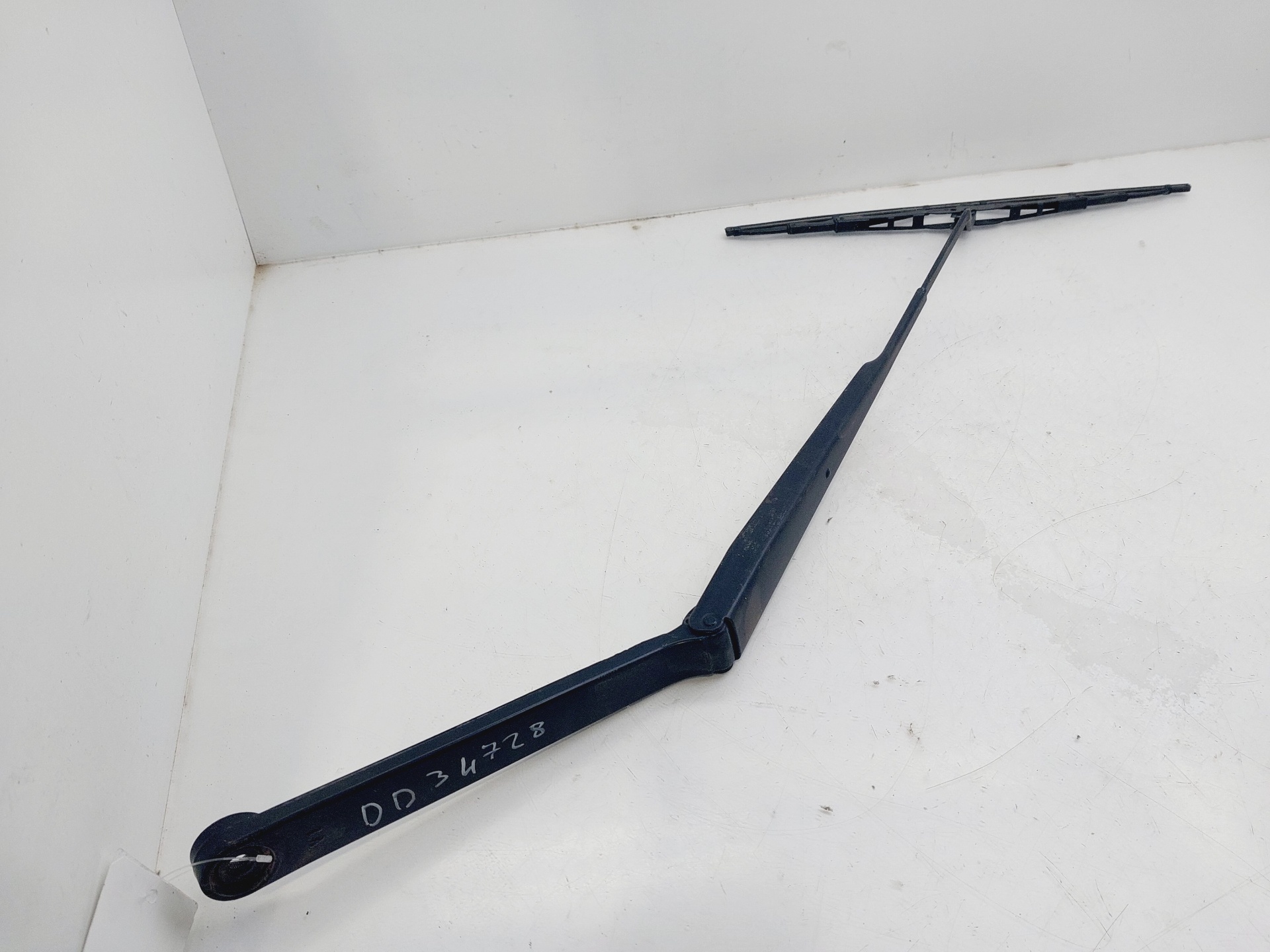 NISSAN X-Trail T30 (2001-2007) Front Wiper Arms 288868H900 25401272