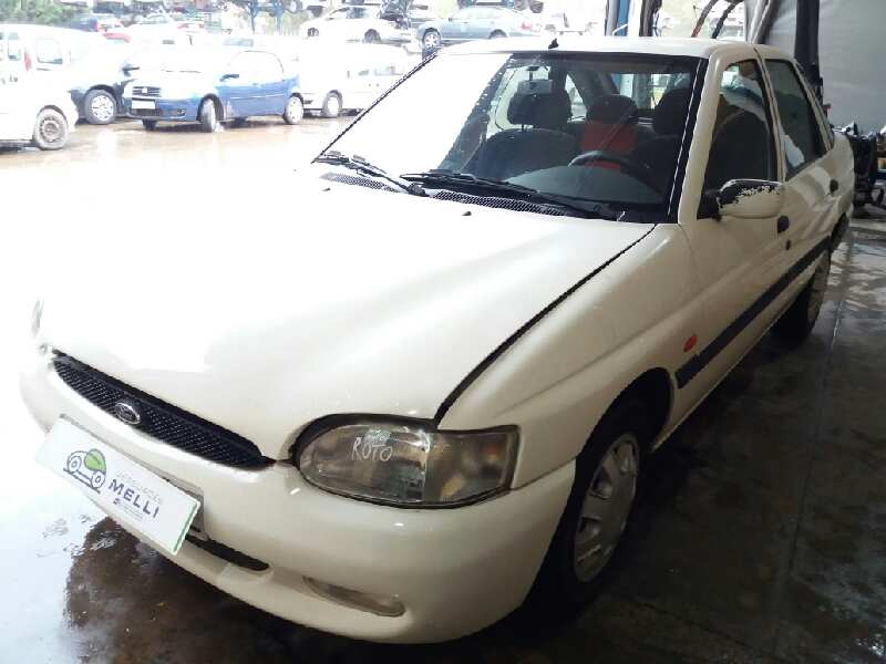 FORD Escort 5 generation (1990-2000) Фонарь задний правый 1052428 24917389