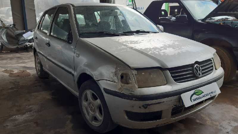 VOLKSWAGEN Polo 3 generation (1994-2002) Задна лява задна светлина 6N0945095H 18627326