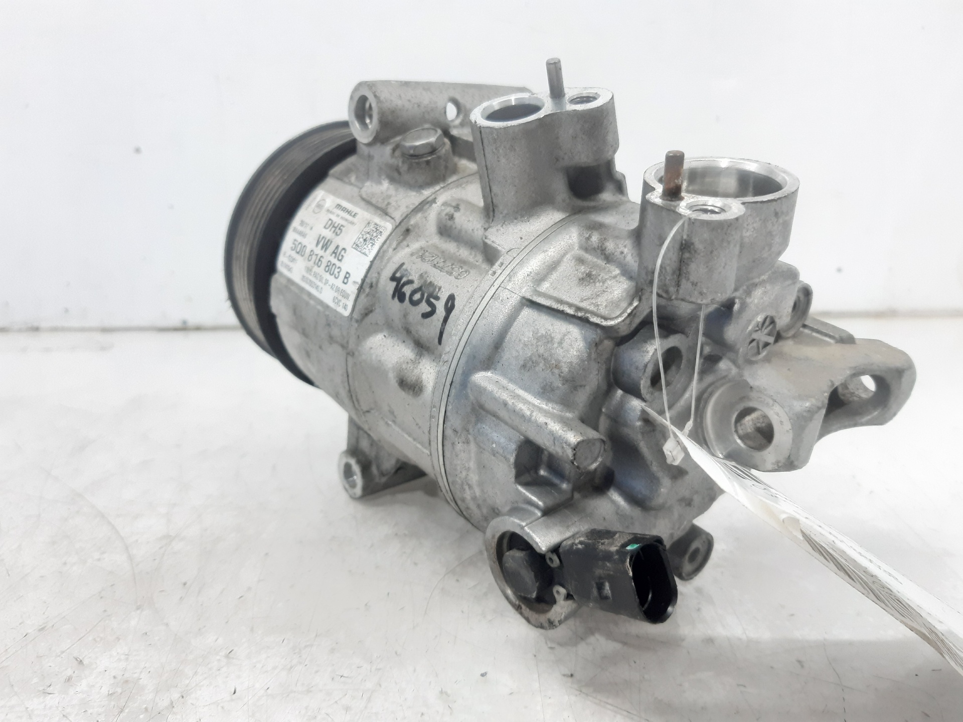 VOLKSWAGEN Scirocco 3 generation (2008-2020) Air Condition Pump 5Q0816803B 18662458