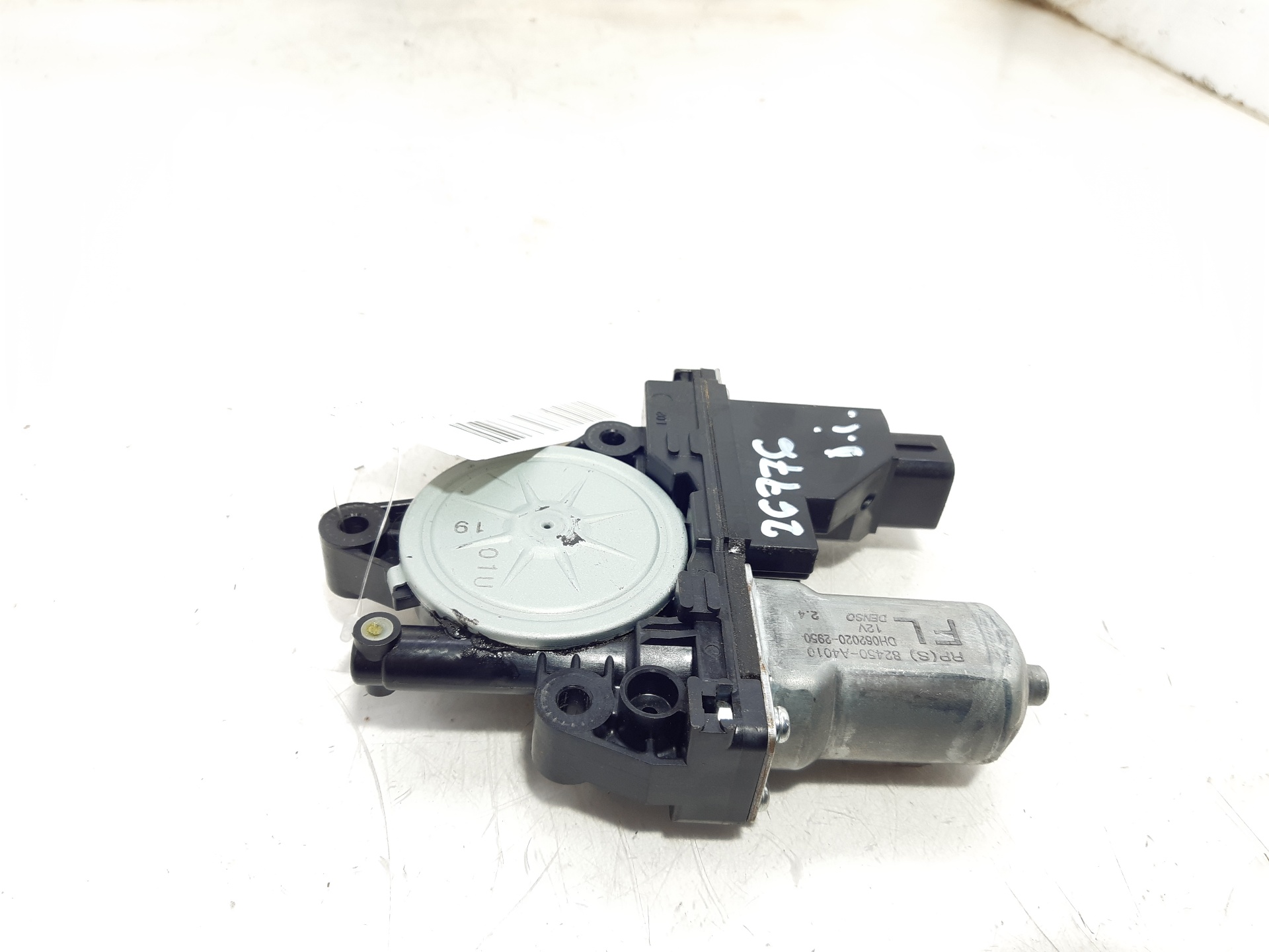 KIA Carens 3 generation (RP) (2013-2019) Moteur de lève-vitre de porte avant gauche 82450A4010 20661065