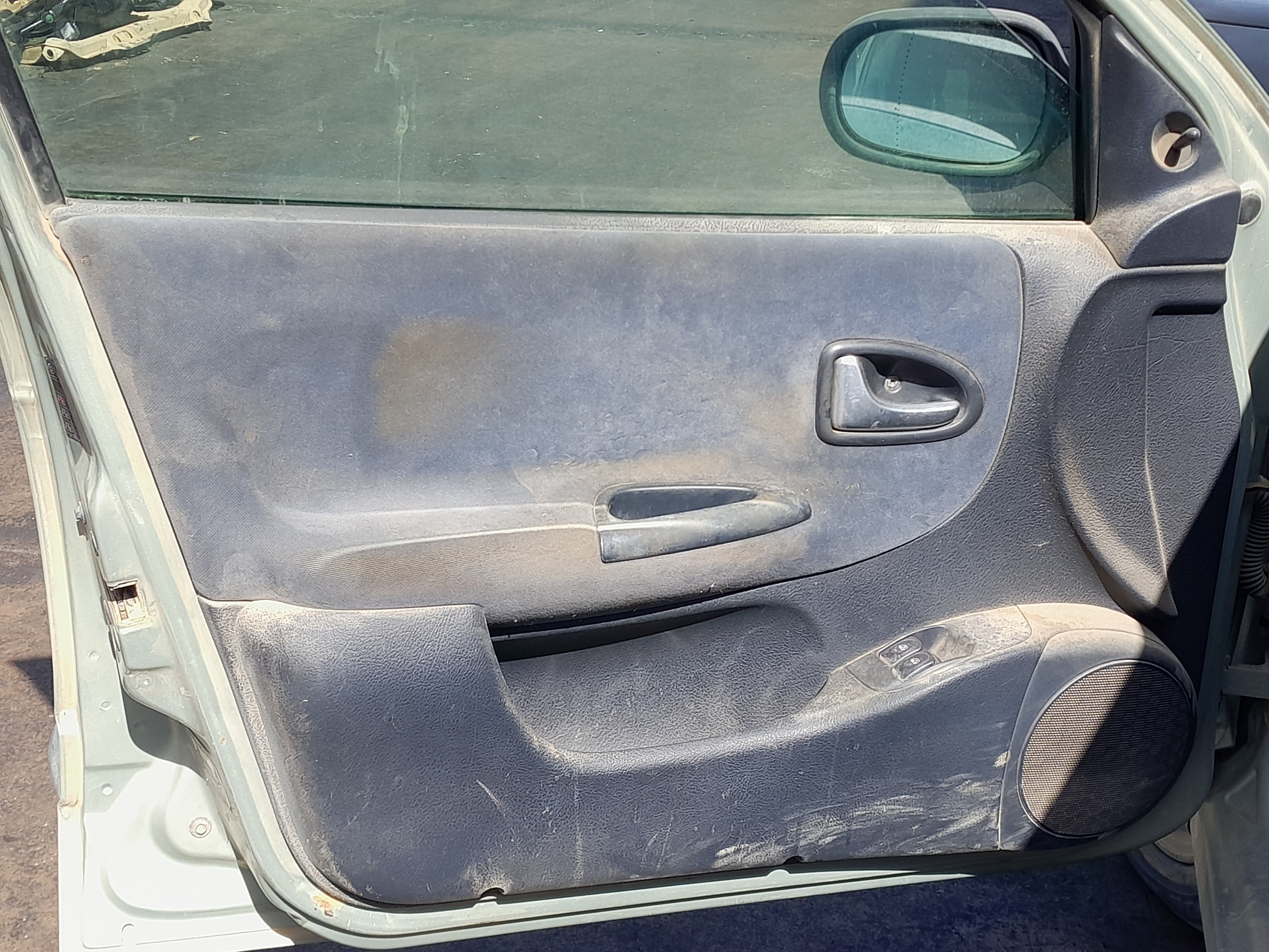 RENAULT Megane 1 generation (1995-2003) Rear Left Door 7751470585 21483199