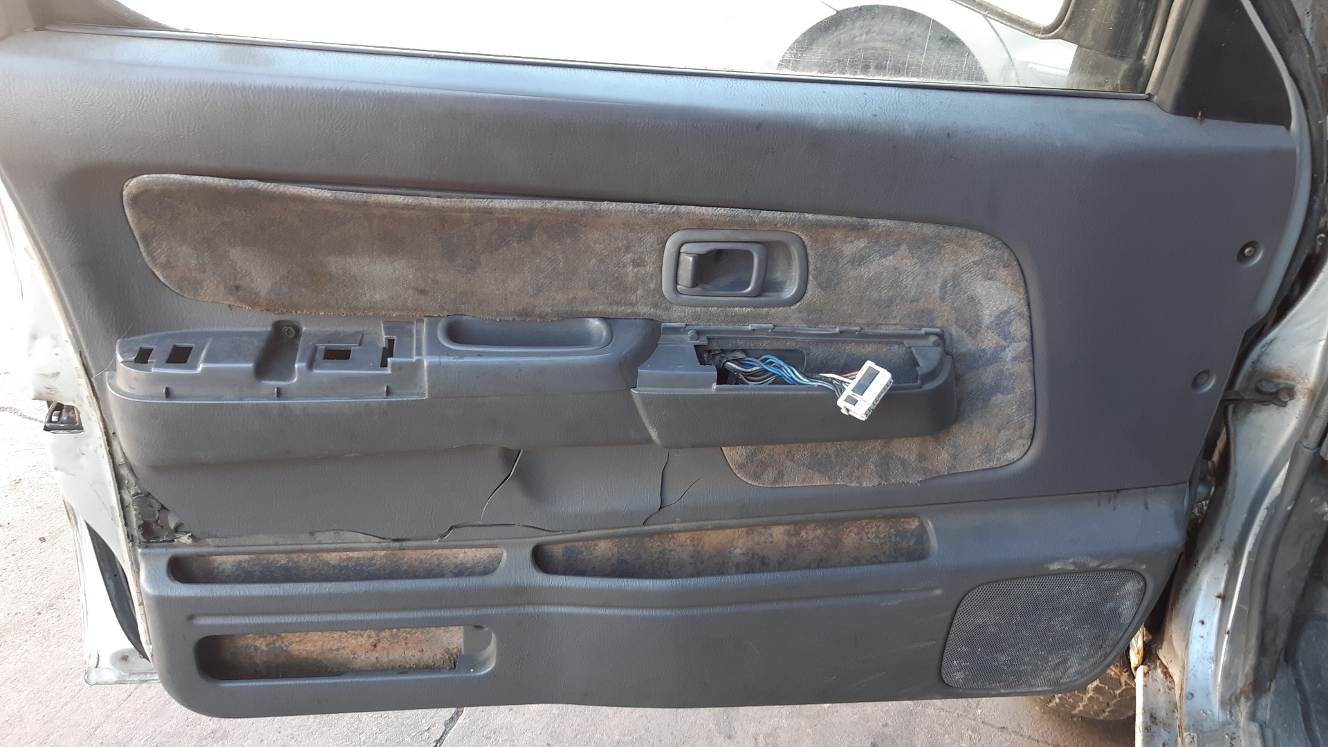 NISSAN Navara D22 (1997-2005) Front Left Door Interior Handle Frame 806712S400 22019422