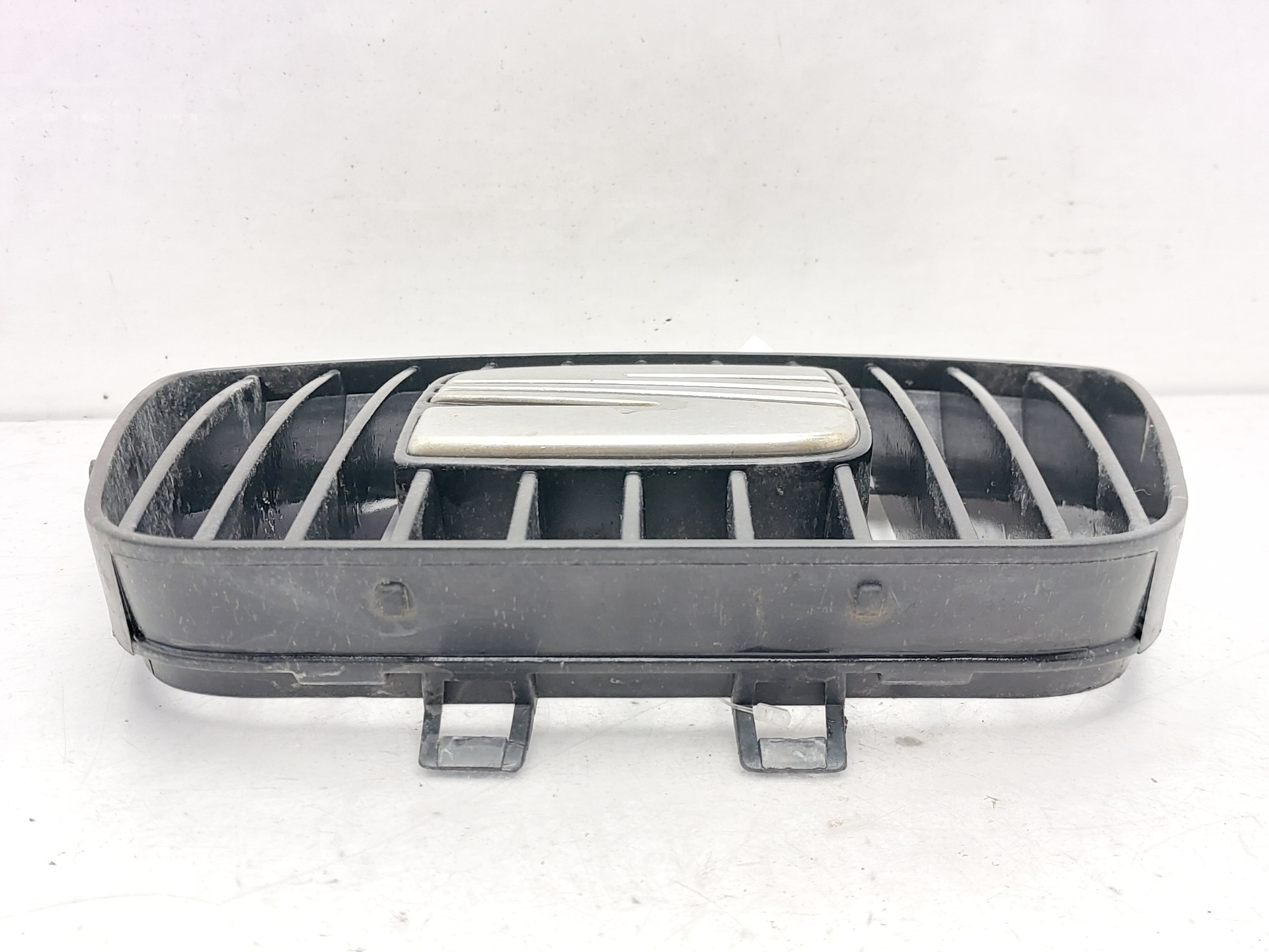 SEAT Cordoba 1 generation (1993-2003) Grila radiatorului 6K0853654D 25424855